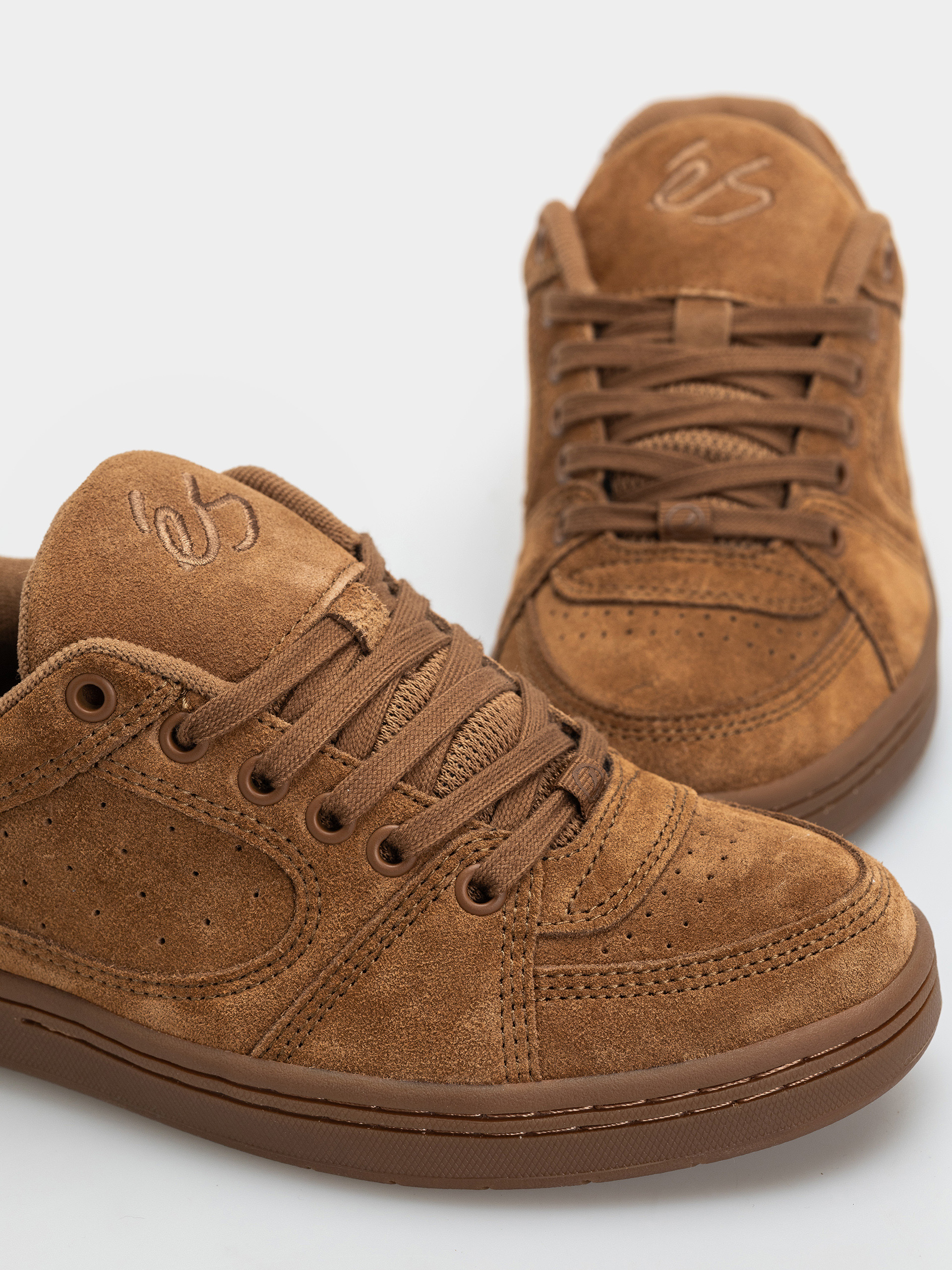 eS Accel Cipők (brown/gum)