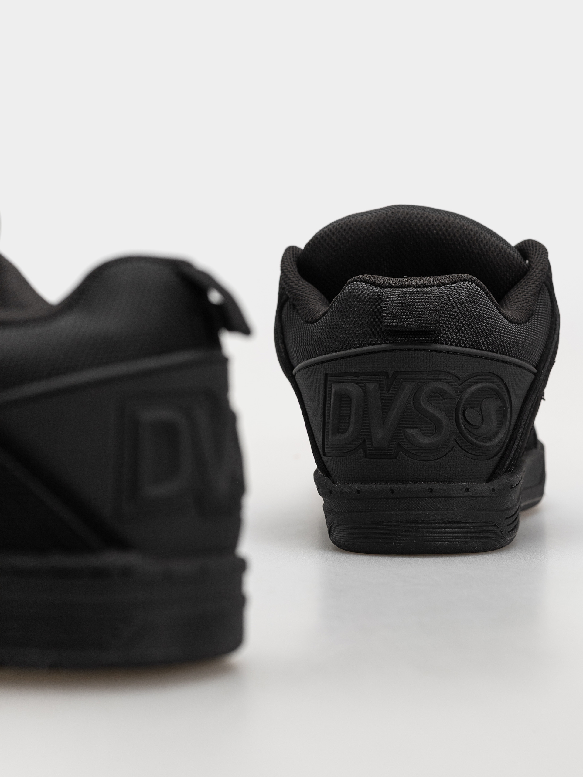 DVS Comanche Cipők (black/black)
