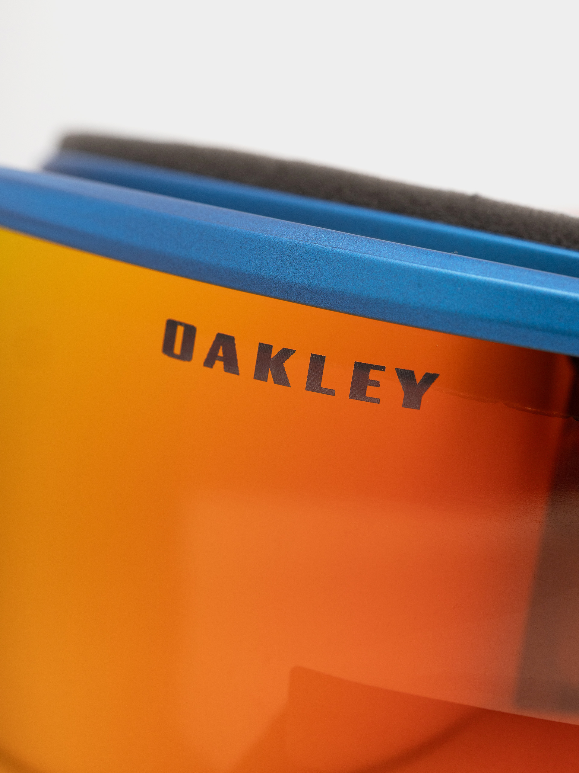 Oakley Flight Tracker L Snowboard szemüveg (anodized blue/prizm torch)