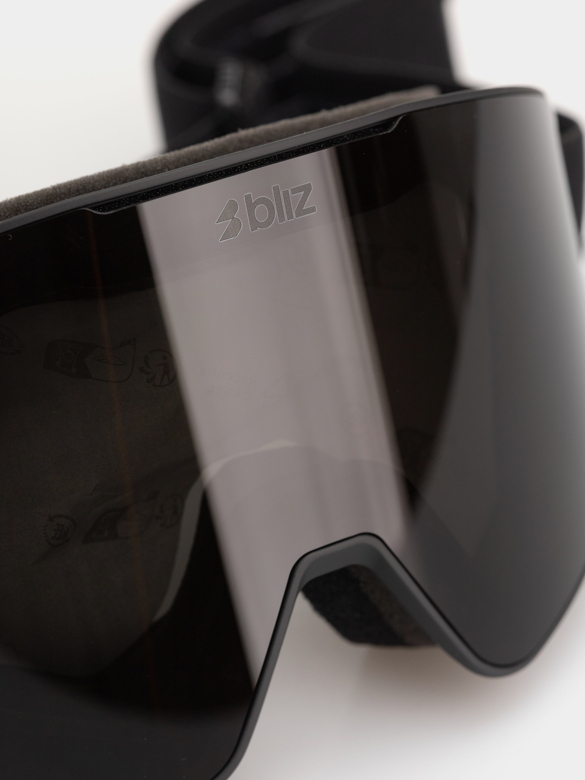 Bliz G001S Snowboard szemüveg (matte black/smoke)