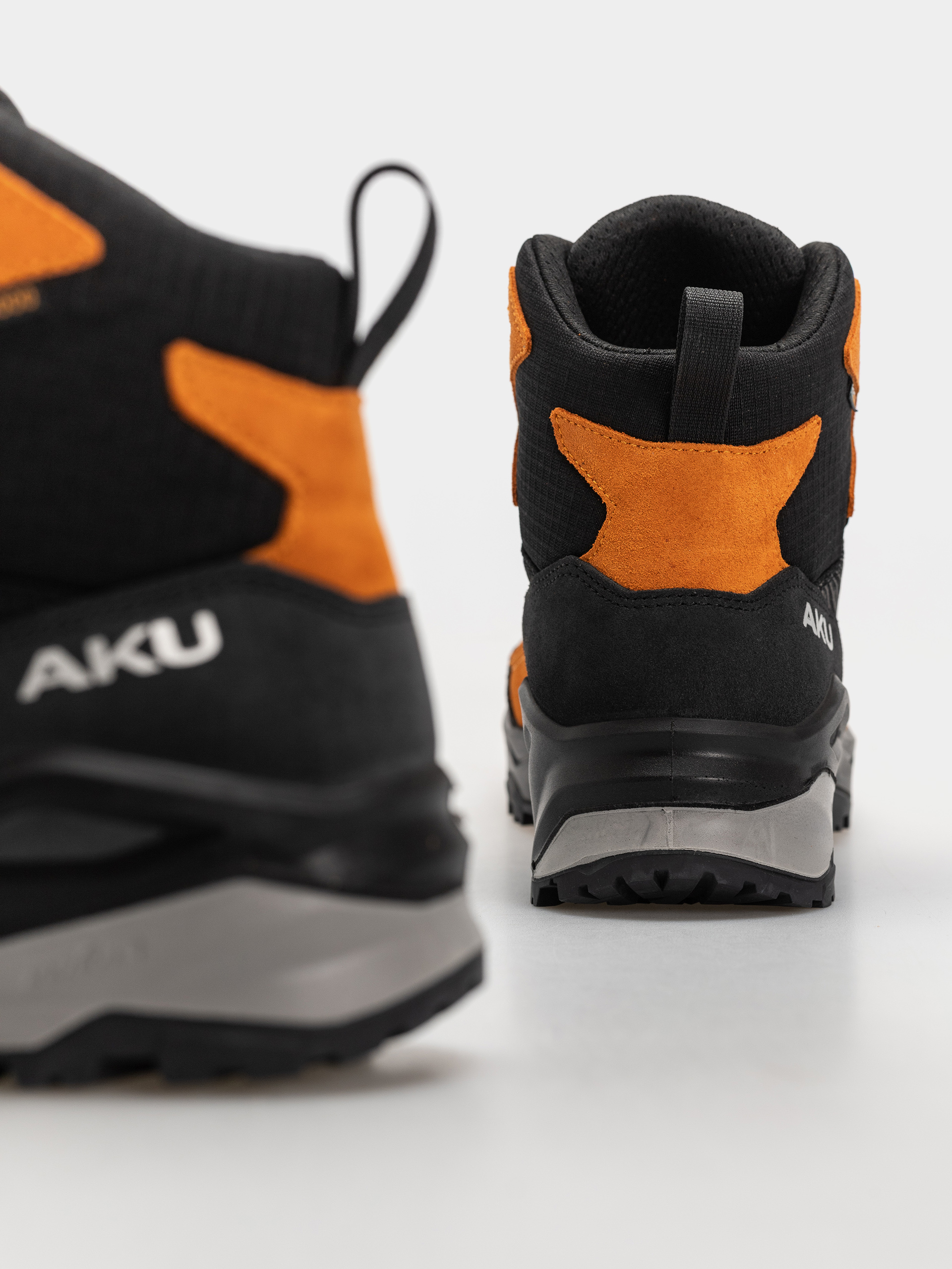 AKU Adapta Light GTX Cipők (black/orange)