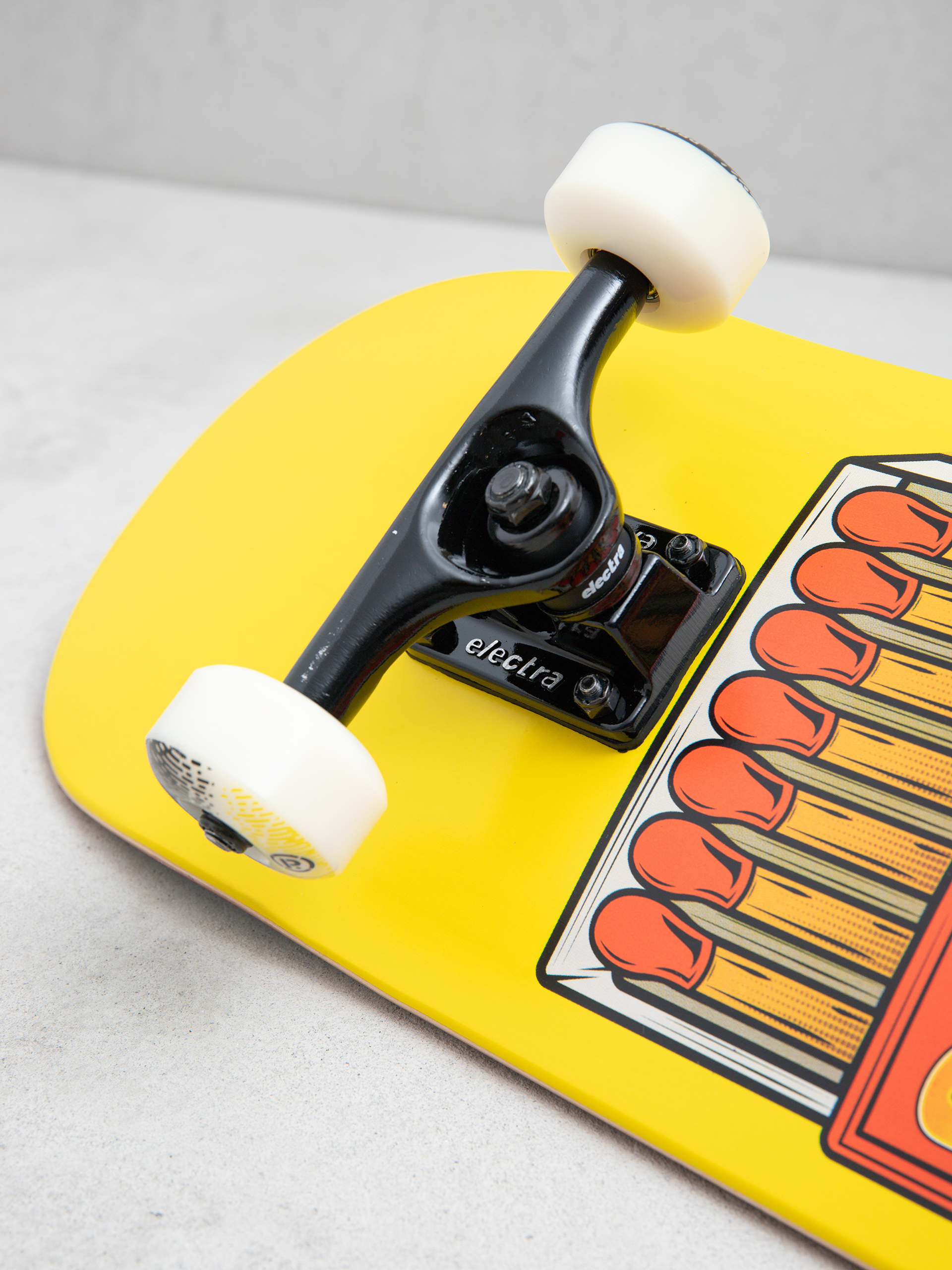 Cartel Skateboards Firestarter Komplett gördeszka (yellow)