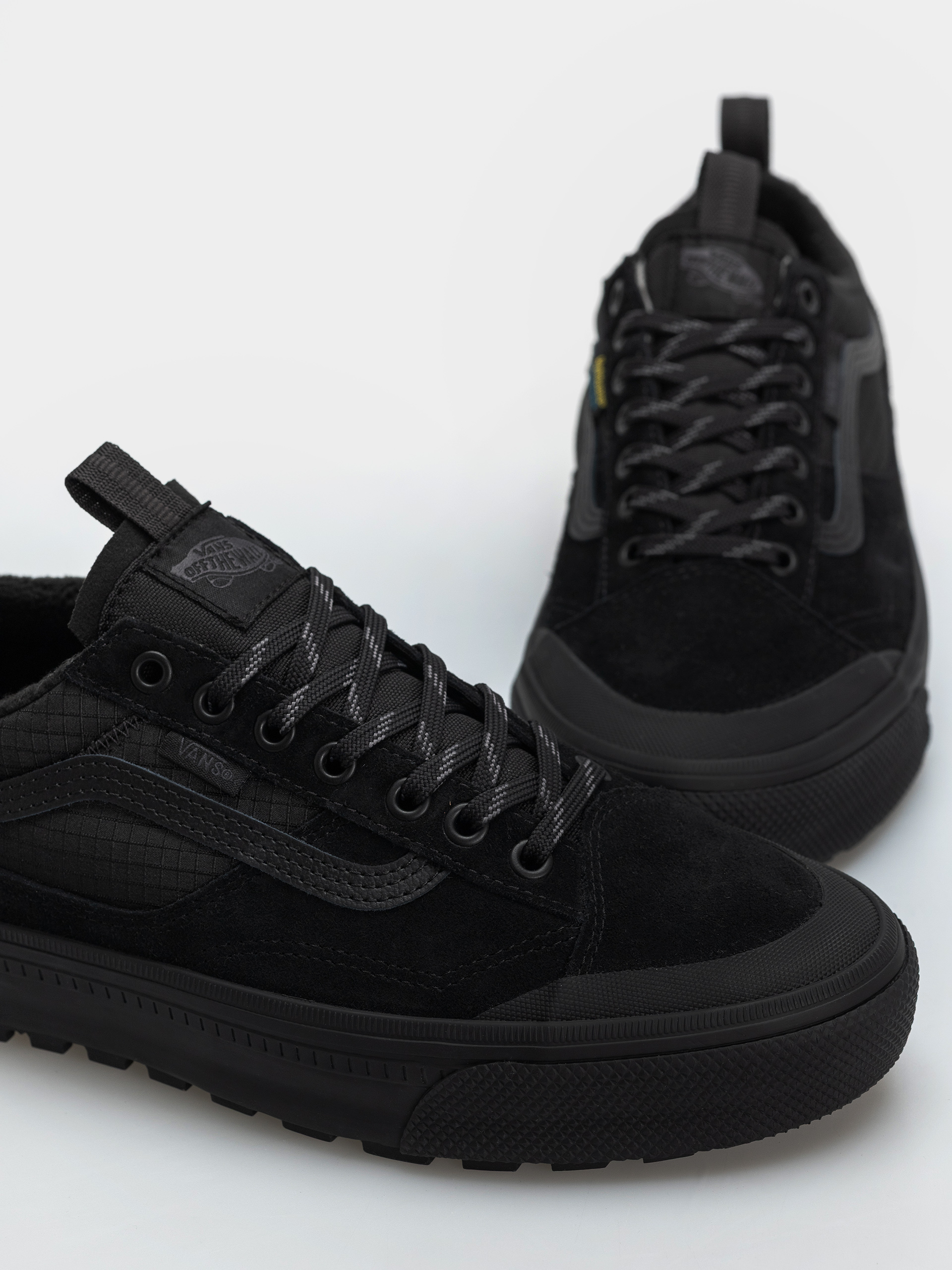 Vans Old Skool Waterproof Insulated Mte Cipők (black/black/gry)