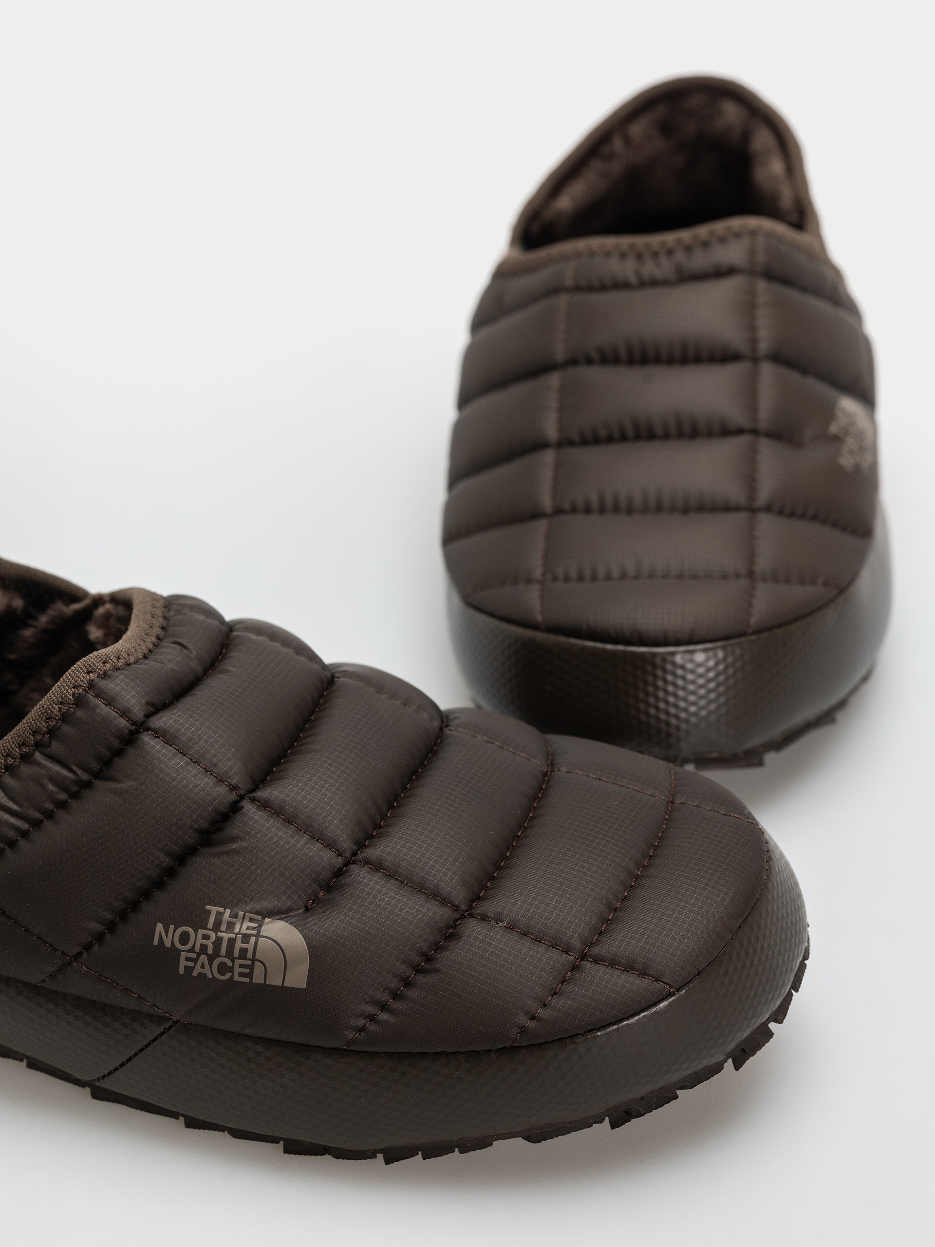 Cipők The North Face Thermoball Traction Mule V Wmn (dark chestnut/dark chestnut)
