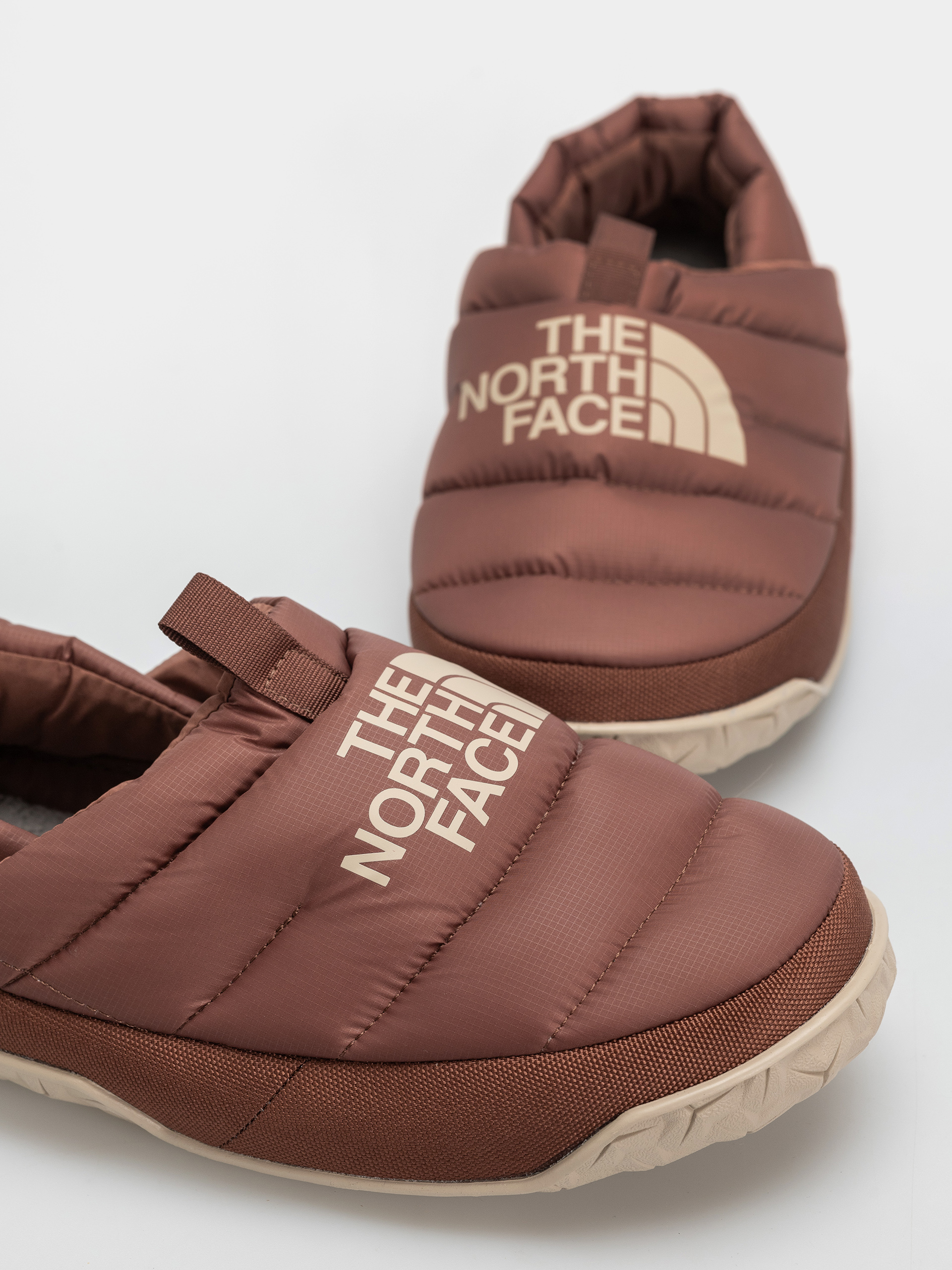 Cipők The North Face Nuptse Mule Wmn (copper silt/timeless ta)