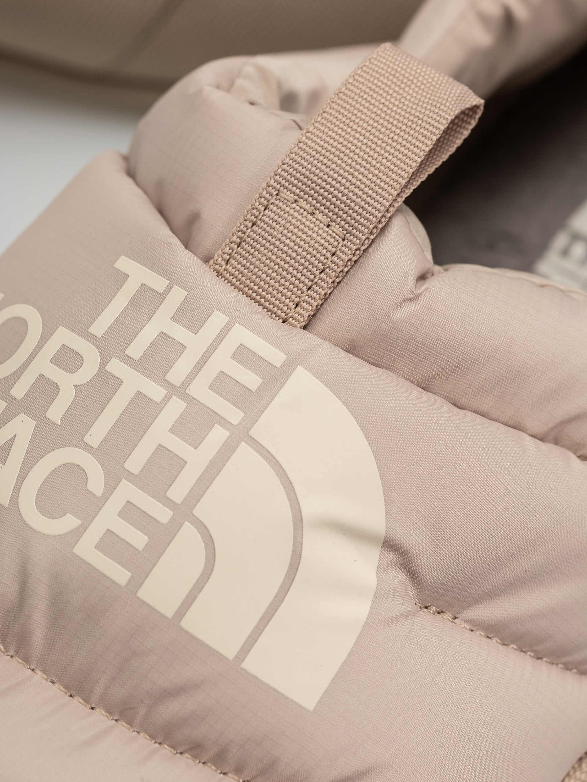 Cipők The North Face Nuptse Mule Wmn (timeless taupe/calacatt)