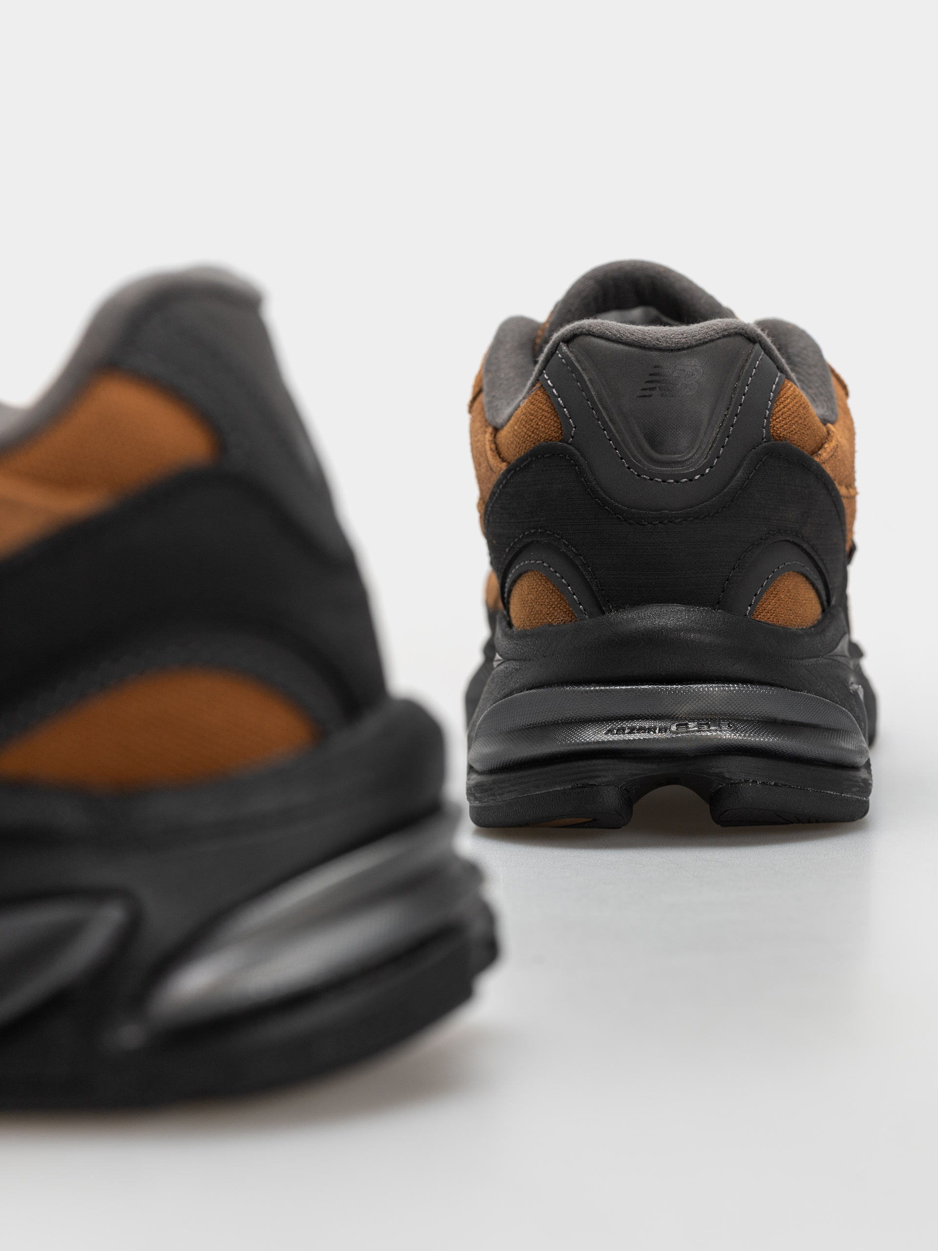 Cipők New Balance 2010 (breakfast tea/black)
