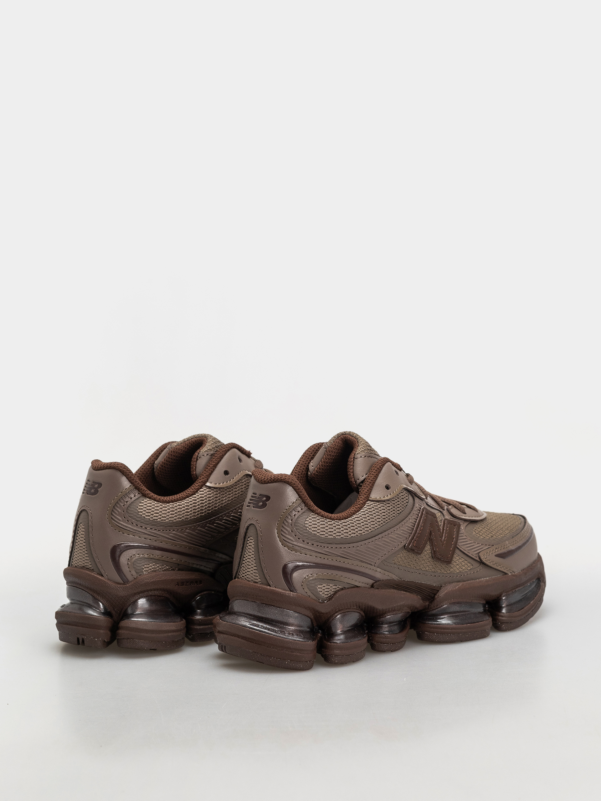 Cipők New Balance 2000 (thunder brown/pumpernickel)