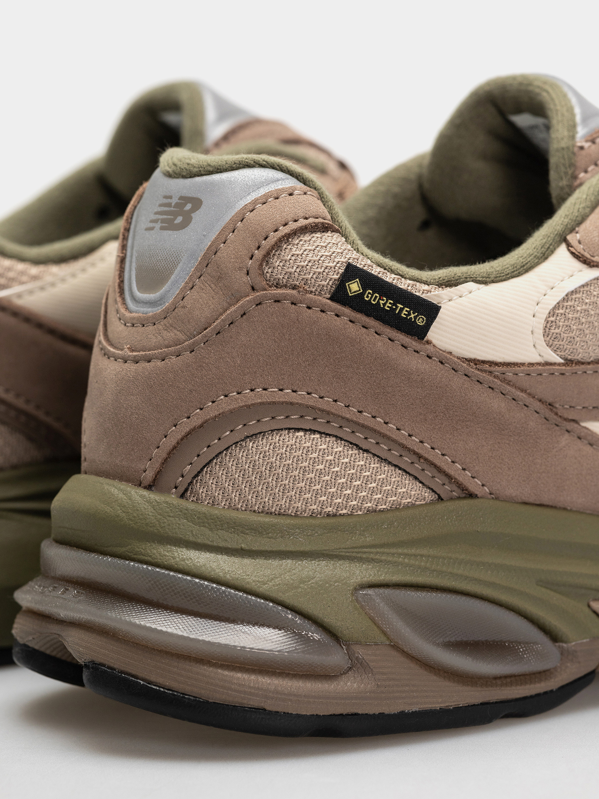 Cipők New Balance 2010 (light mushroom/timberwolf)