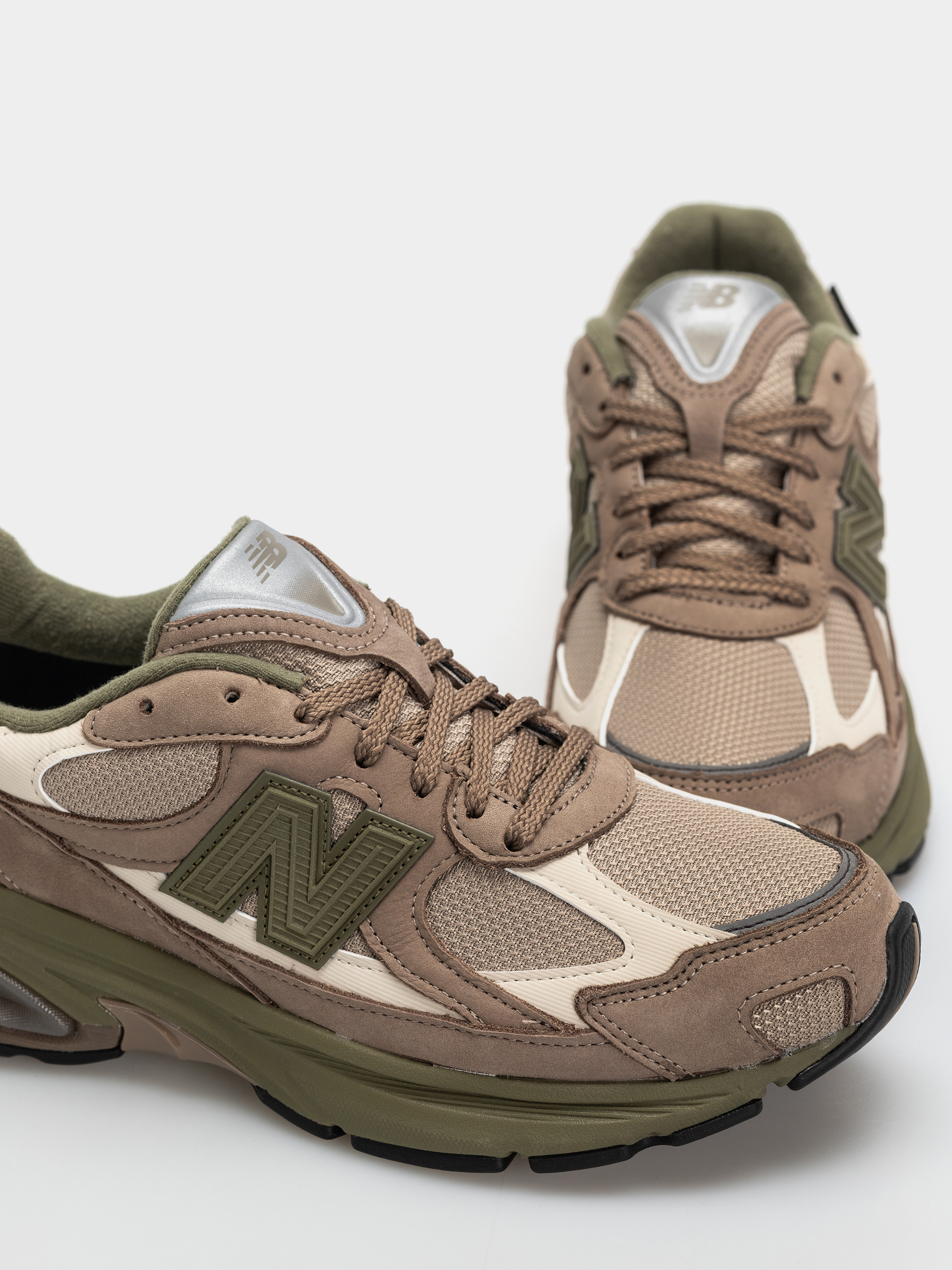 Cipők New Balance 2010 (light mushroom/timberwolf)