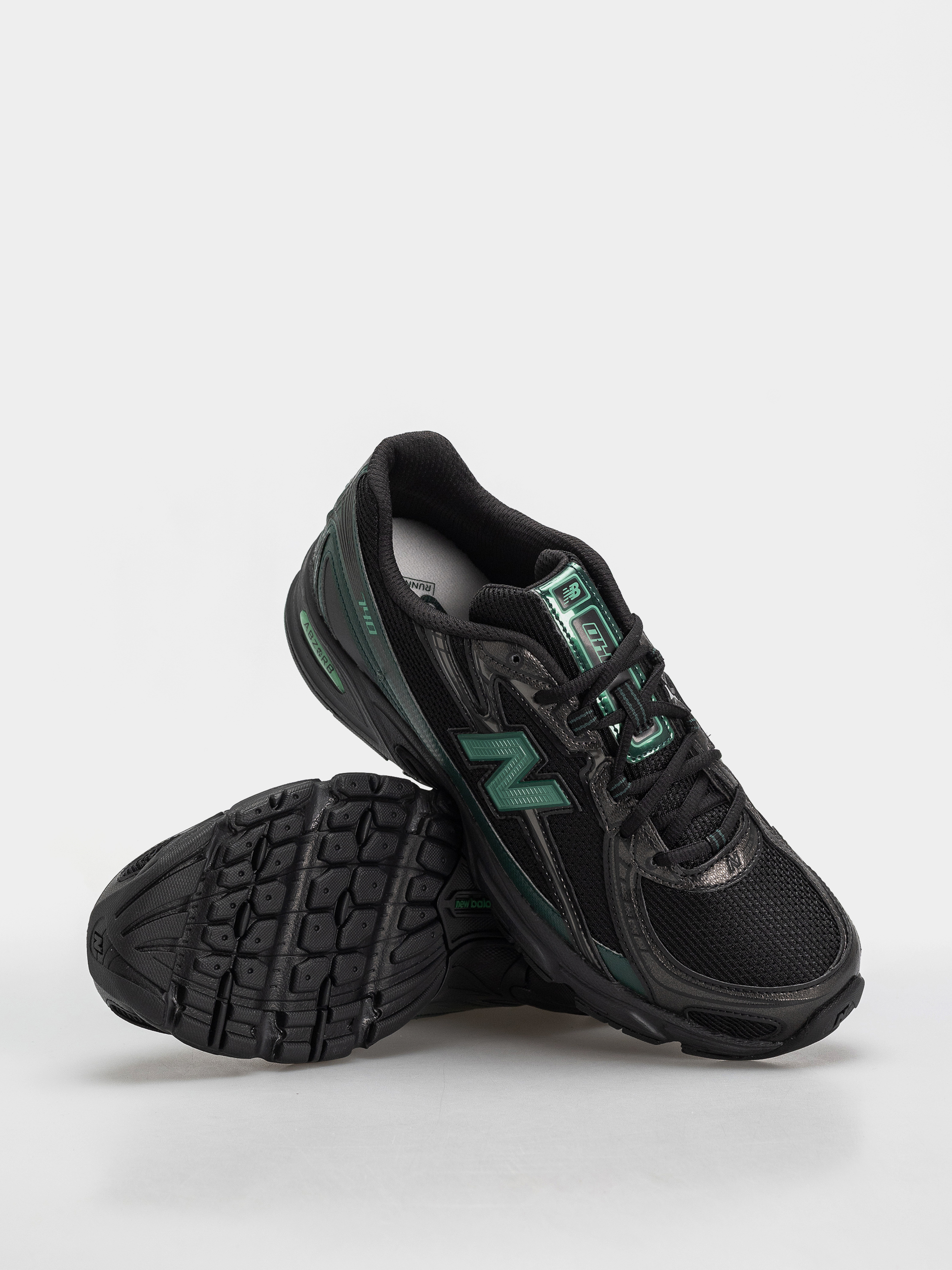 Cipők New Balance 740 (black/nordic green)