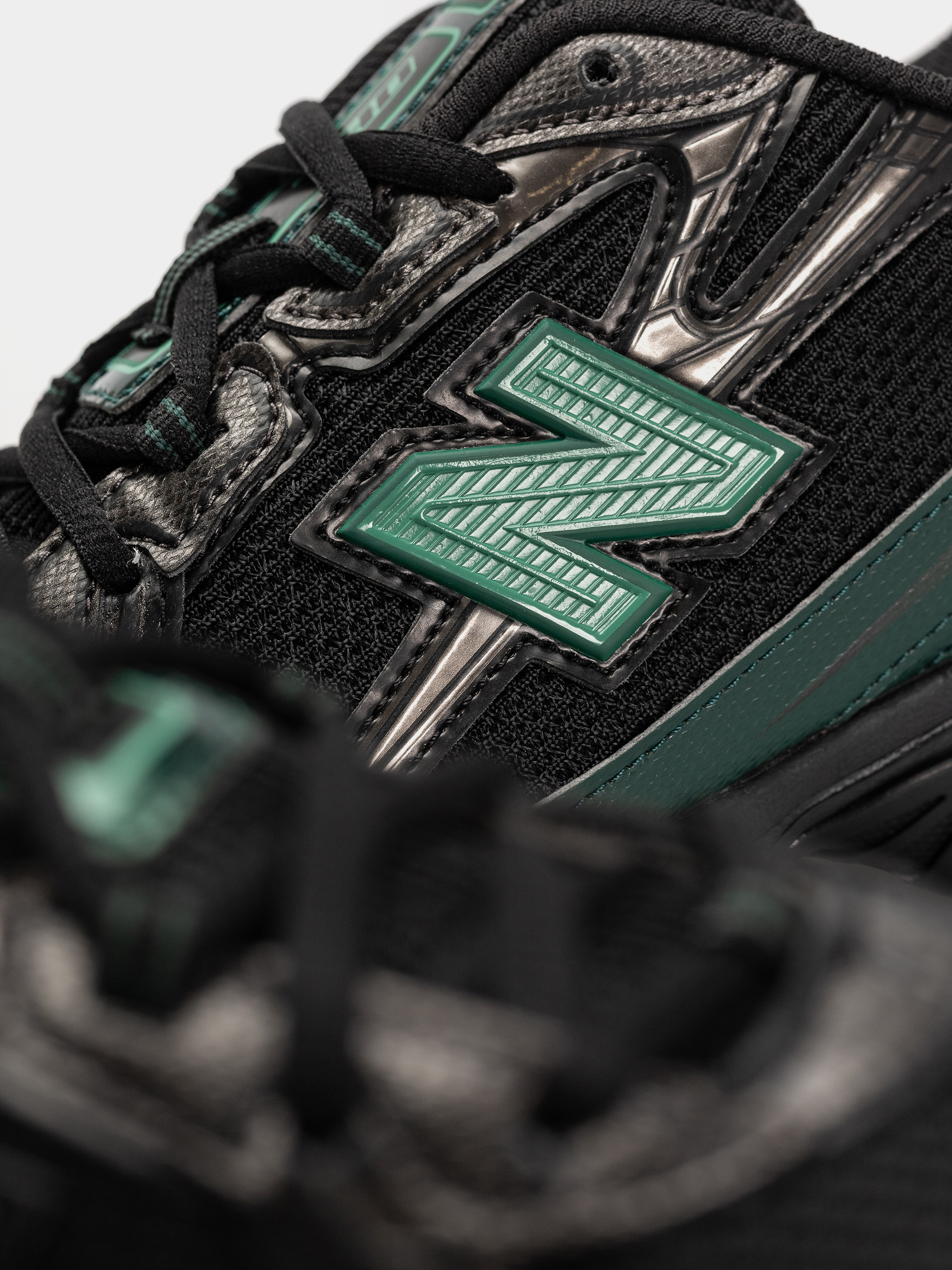 Cipők New Balance 740 (black/nordic green)