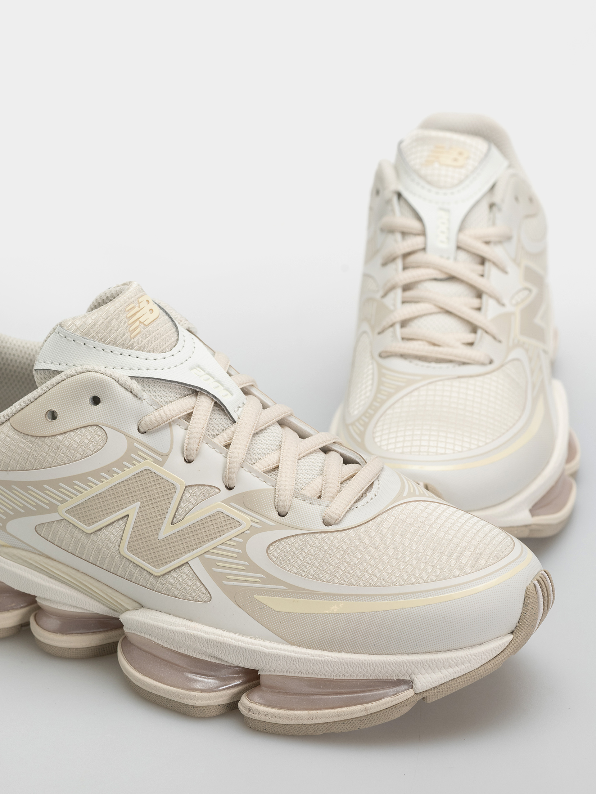 New Balance 2000 Cipők (linen/sea salt/timberwolf)