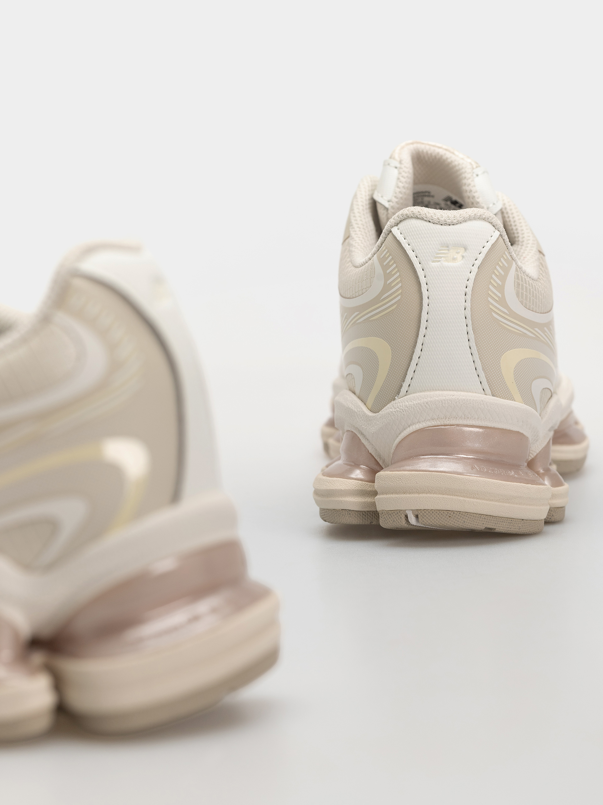 New Balance 2000 Cipők (linen/sea salt/timberwolf)