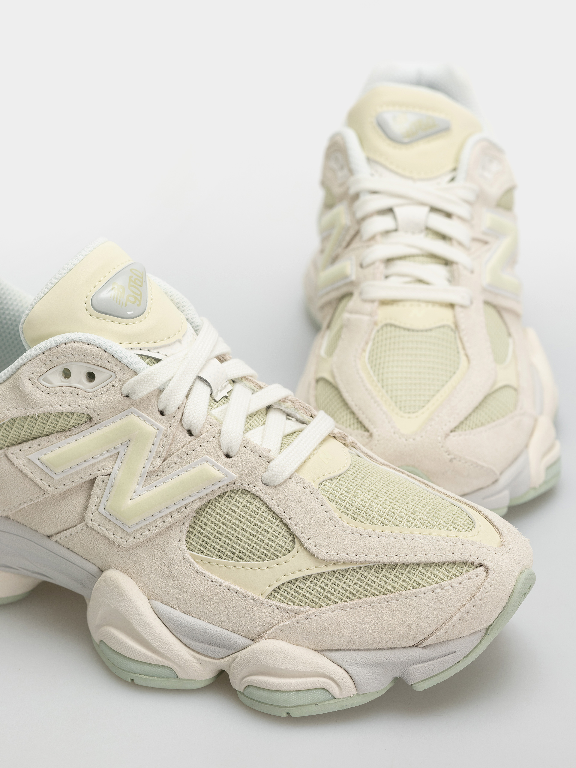 Cipők New Balance 9060 (pistachio butter/angora)