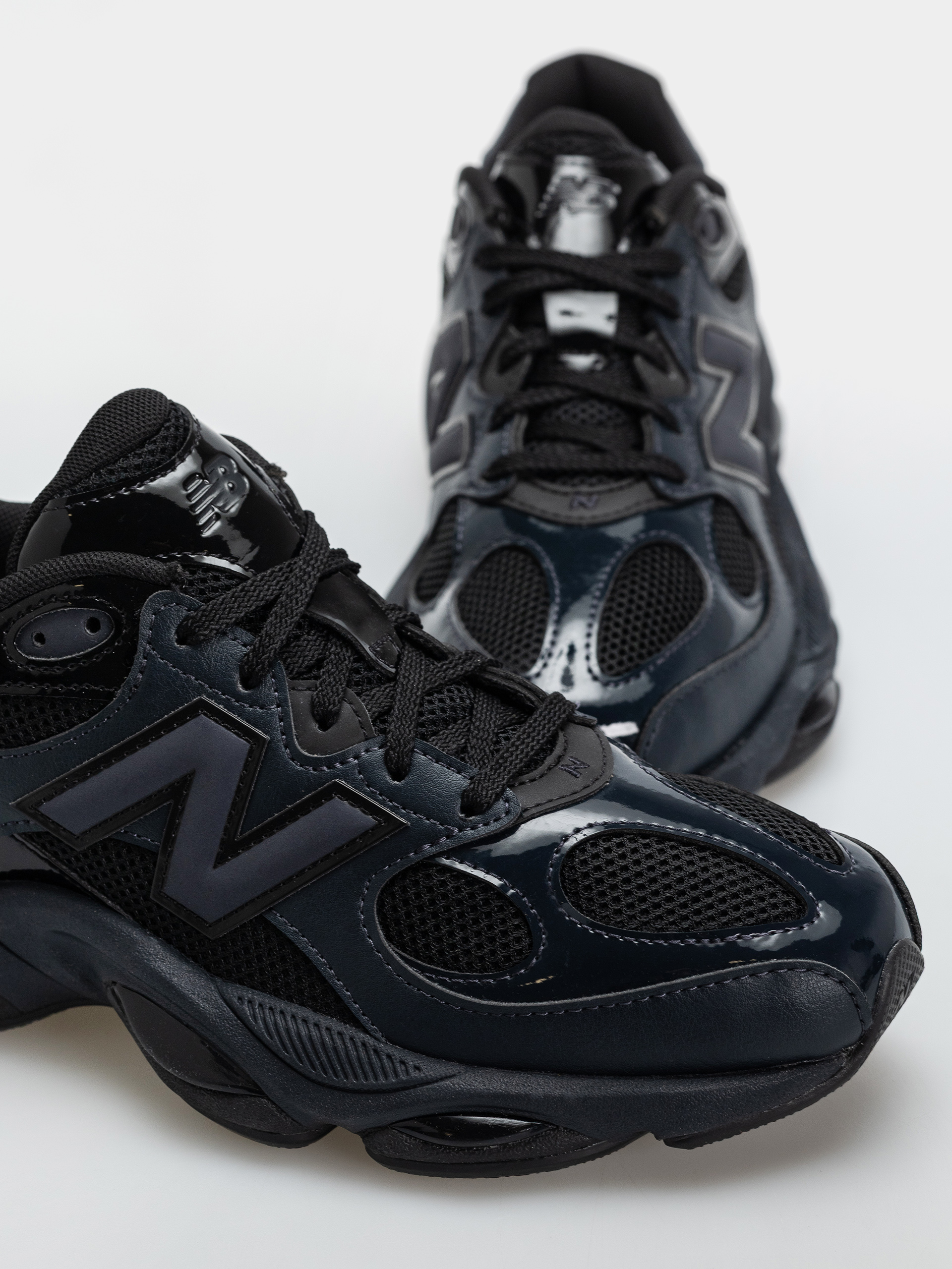 Cipők New Balance 983 (black/dark night)