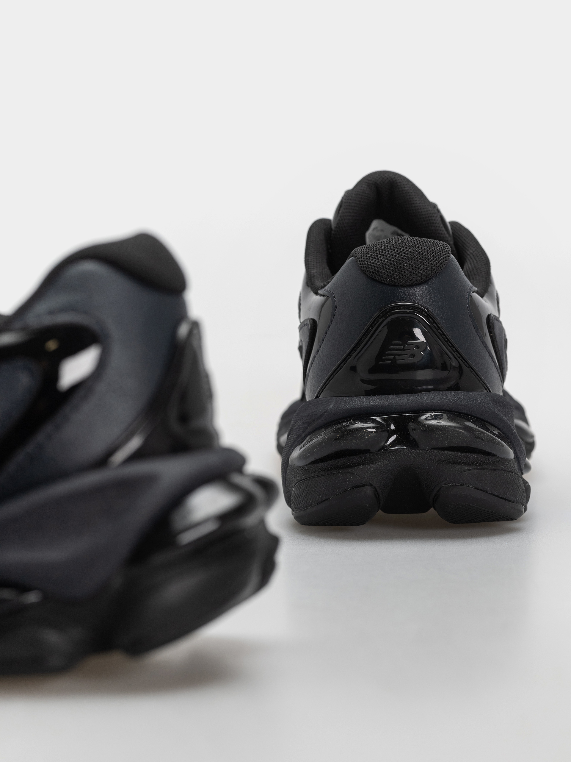 Cipők New Balance 983 (black/dark night)