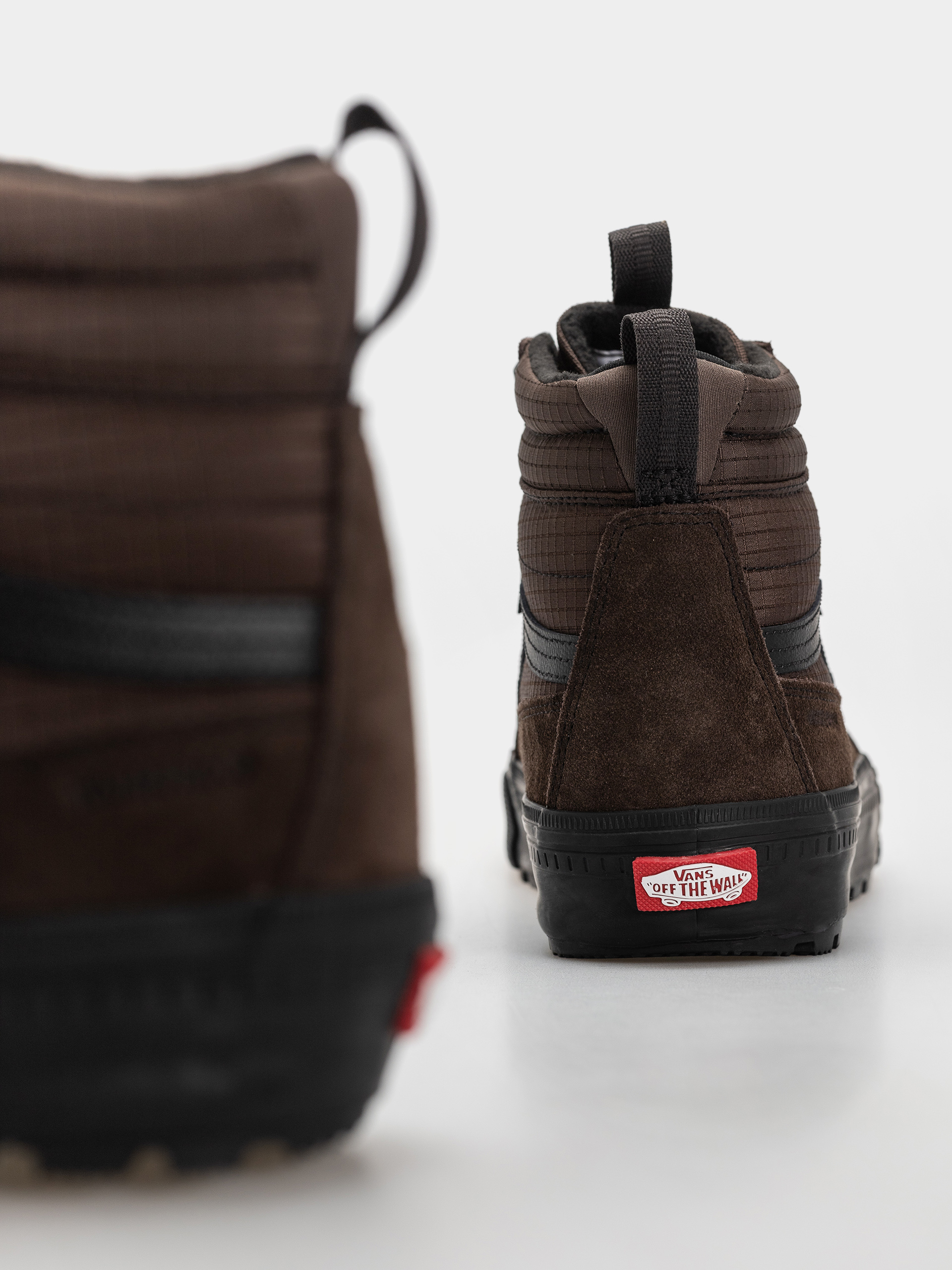 Vans Sk8 Hi Waterproof Insulated Mte Cipők (demitasse)