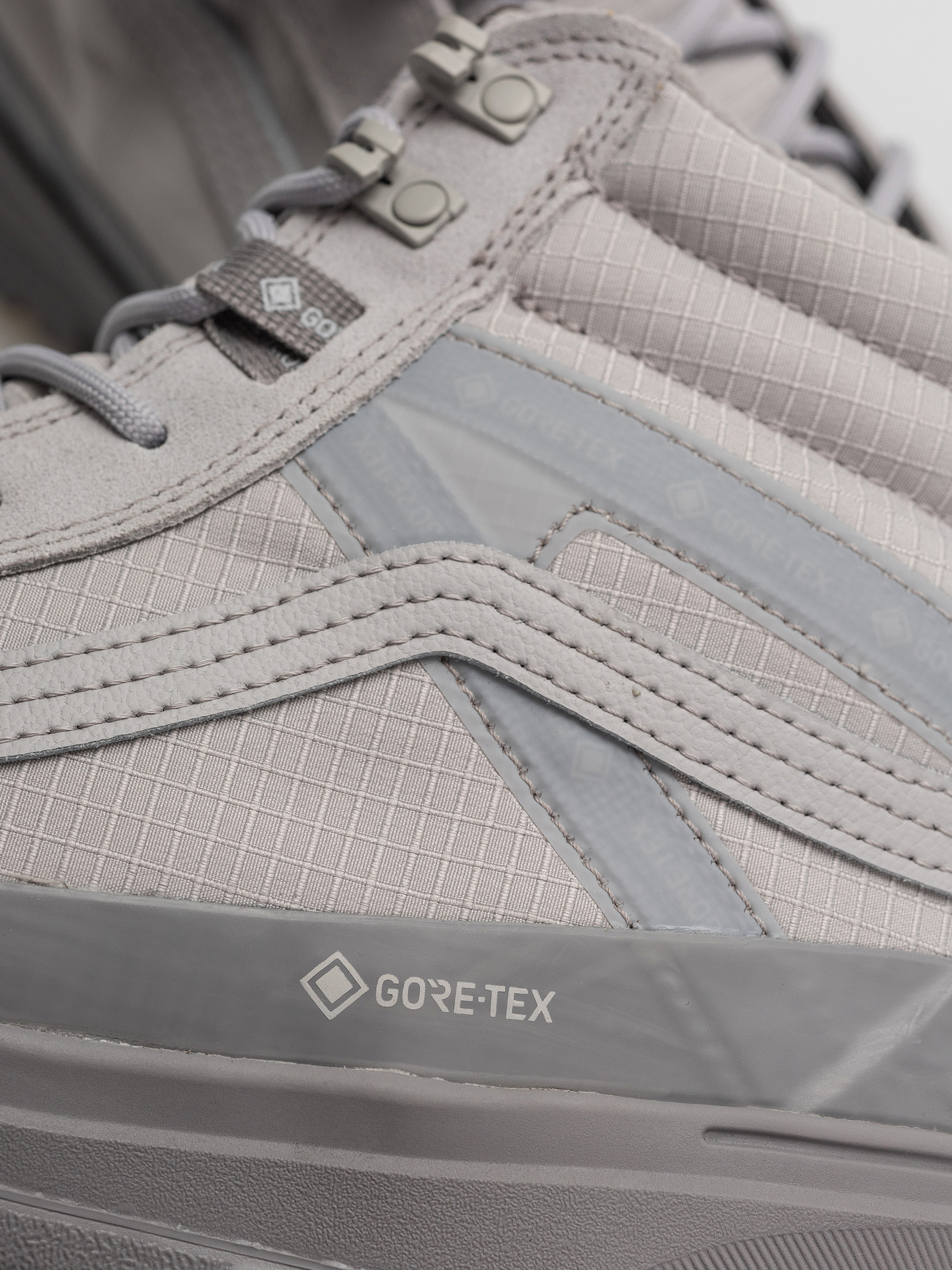 Vans Sk8 Hi Gore Tex Insulated Mte Cipők (light grey)