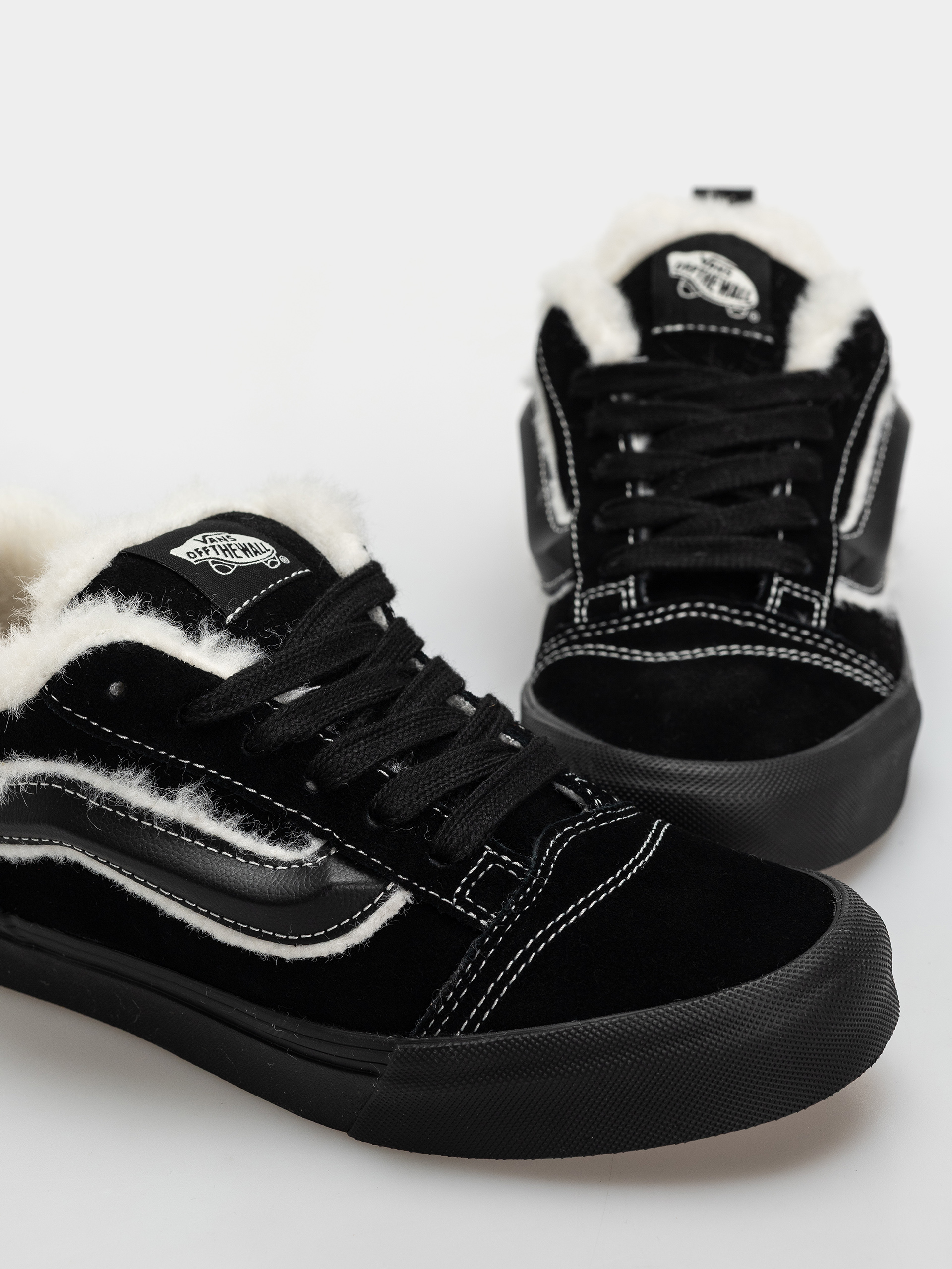 Vans Knu Skool Cipők (black)