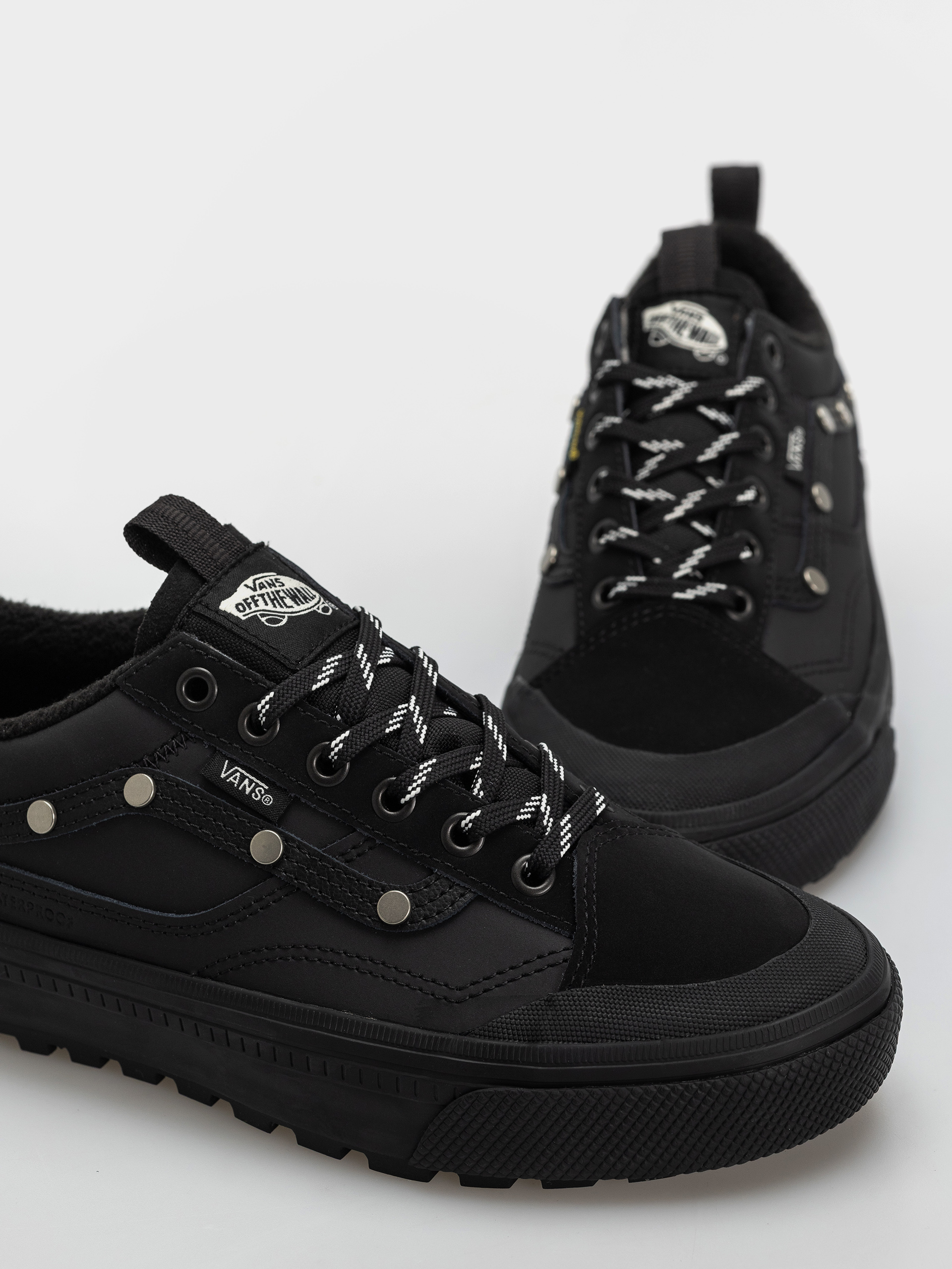 Vans Old Skool Waterproof Insulated Mte Cipők (black)