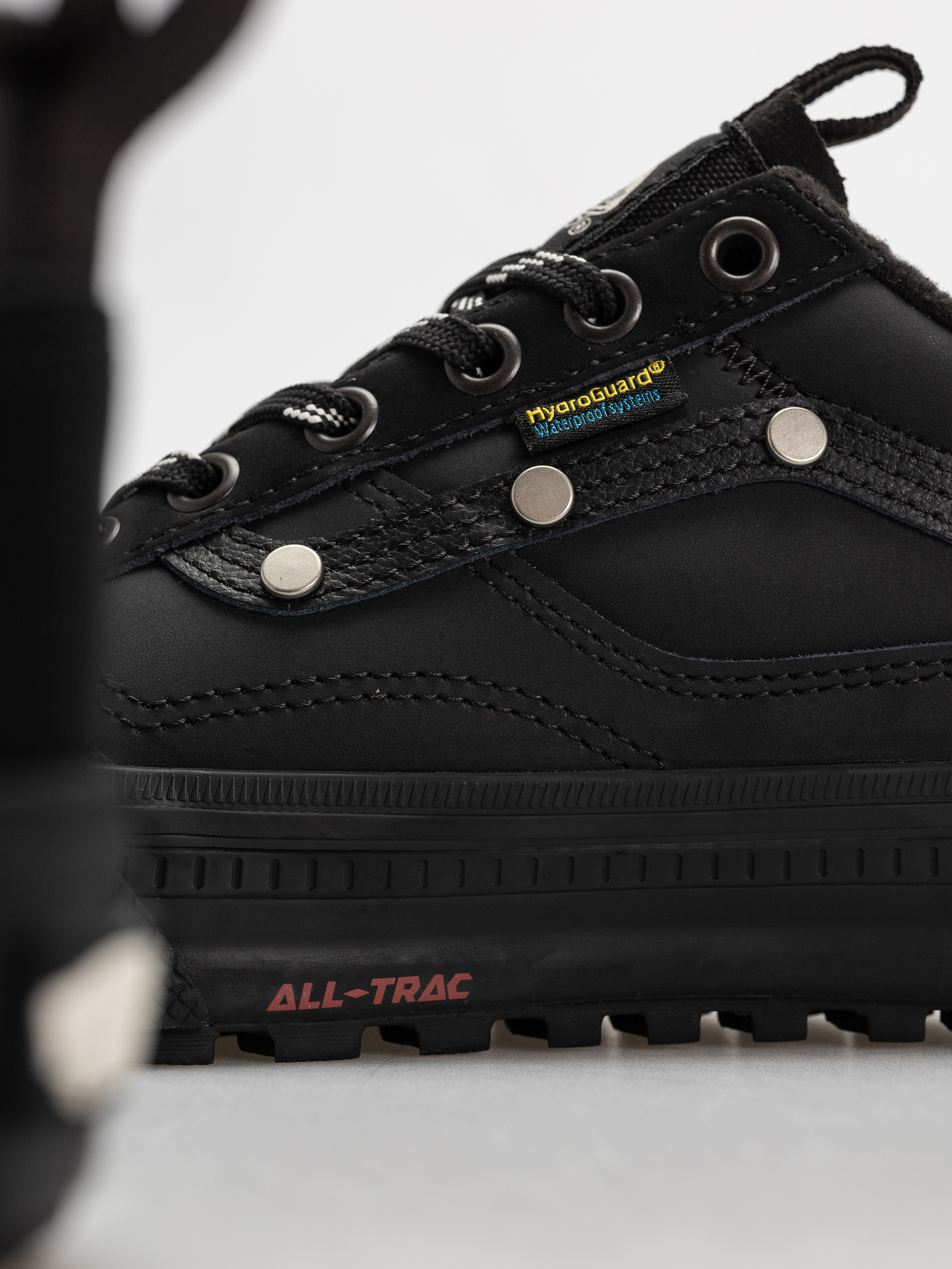 Vans Old Skool Waterproof Insulated Mte Cipők (black)