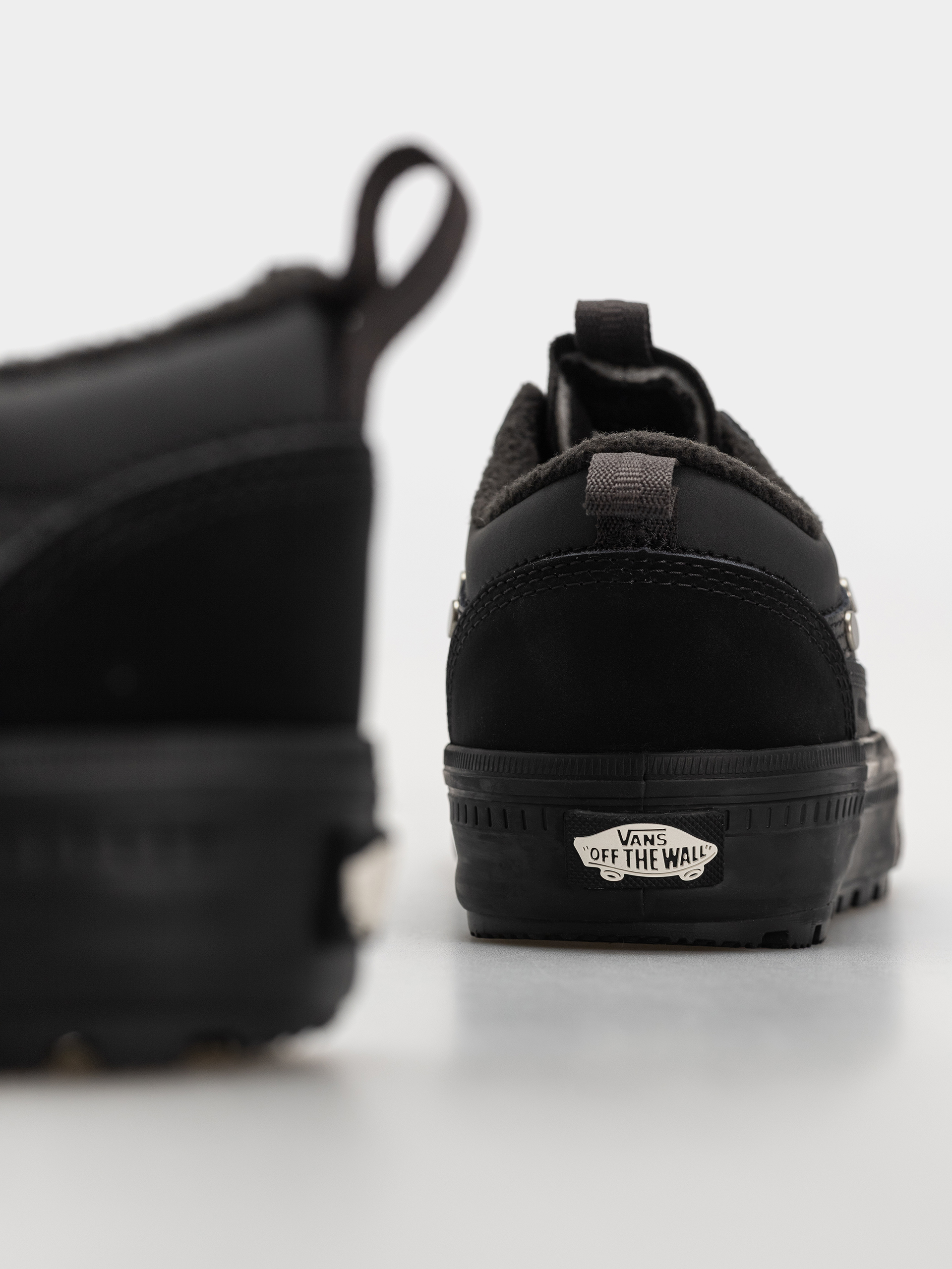 Vans Old Skool Waterproof Insulated Mte Cipők (black)