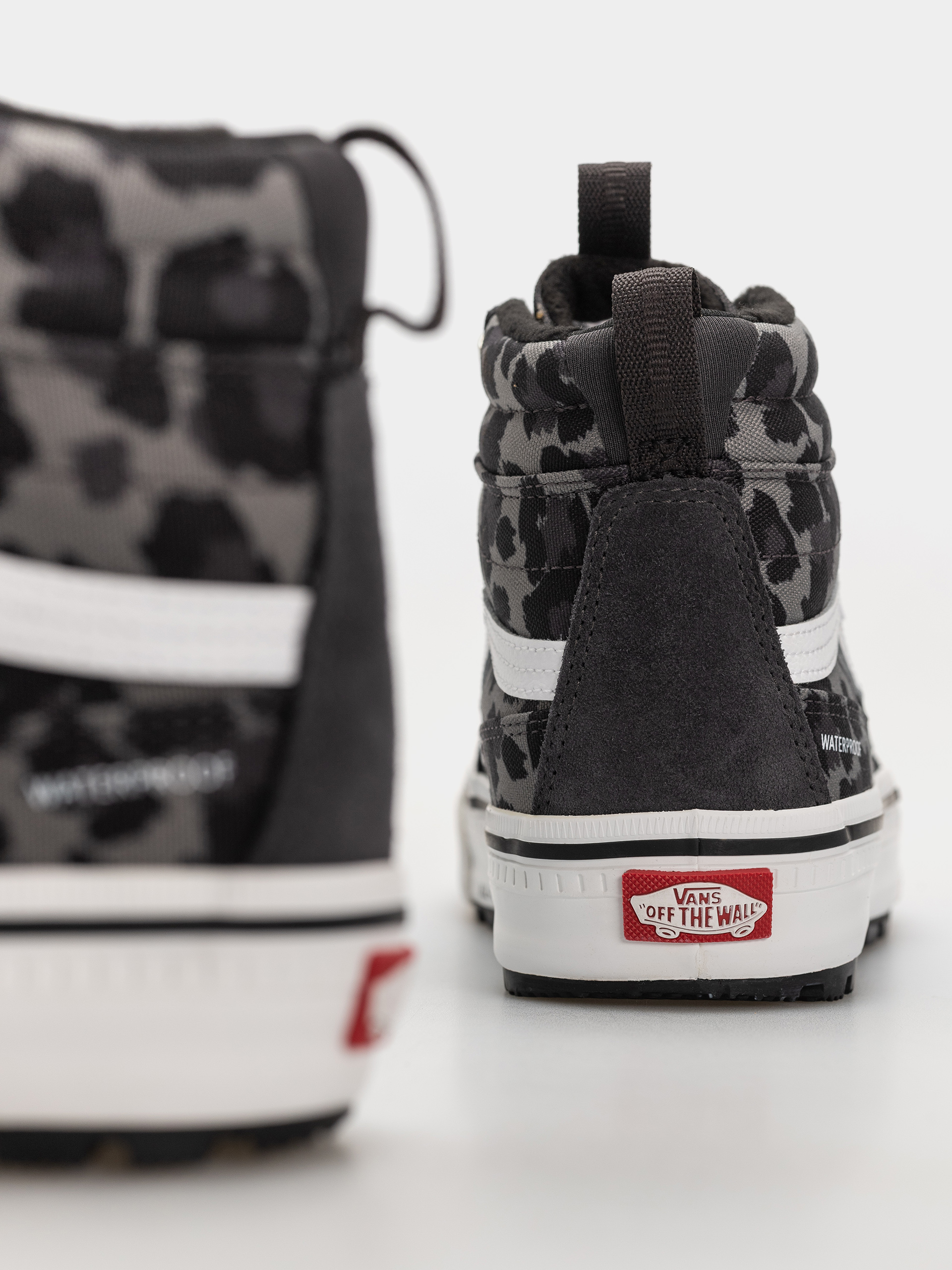 Vans Sk8 Hi Waterproof Insulated Mte Cipők (charcoal grey)