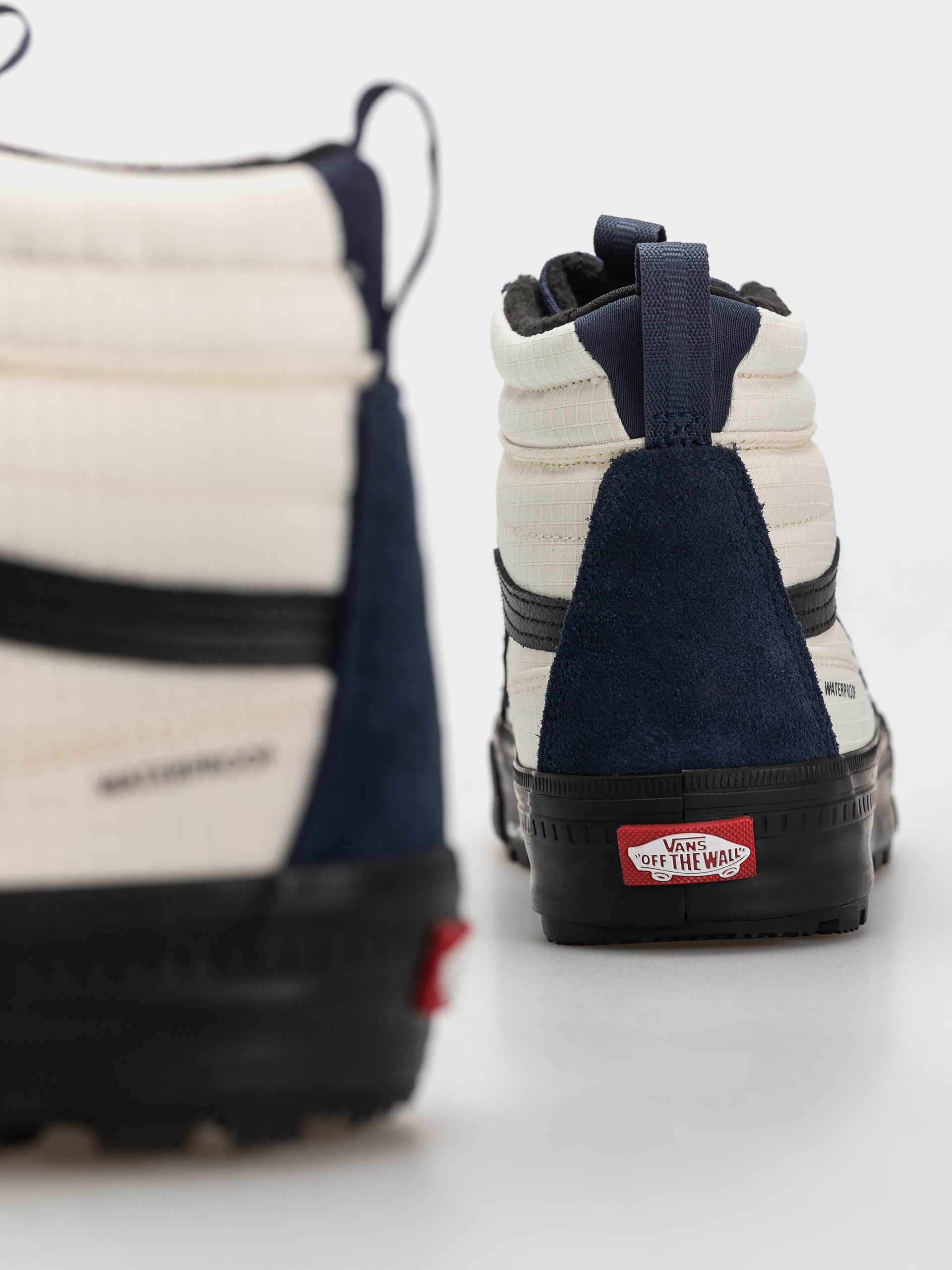Vans Sk8 Hi Waterproof Insulated Mte Cipők (true navy)