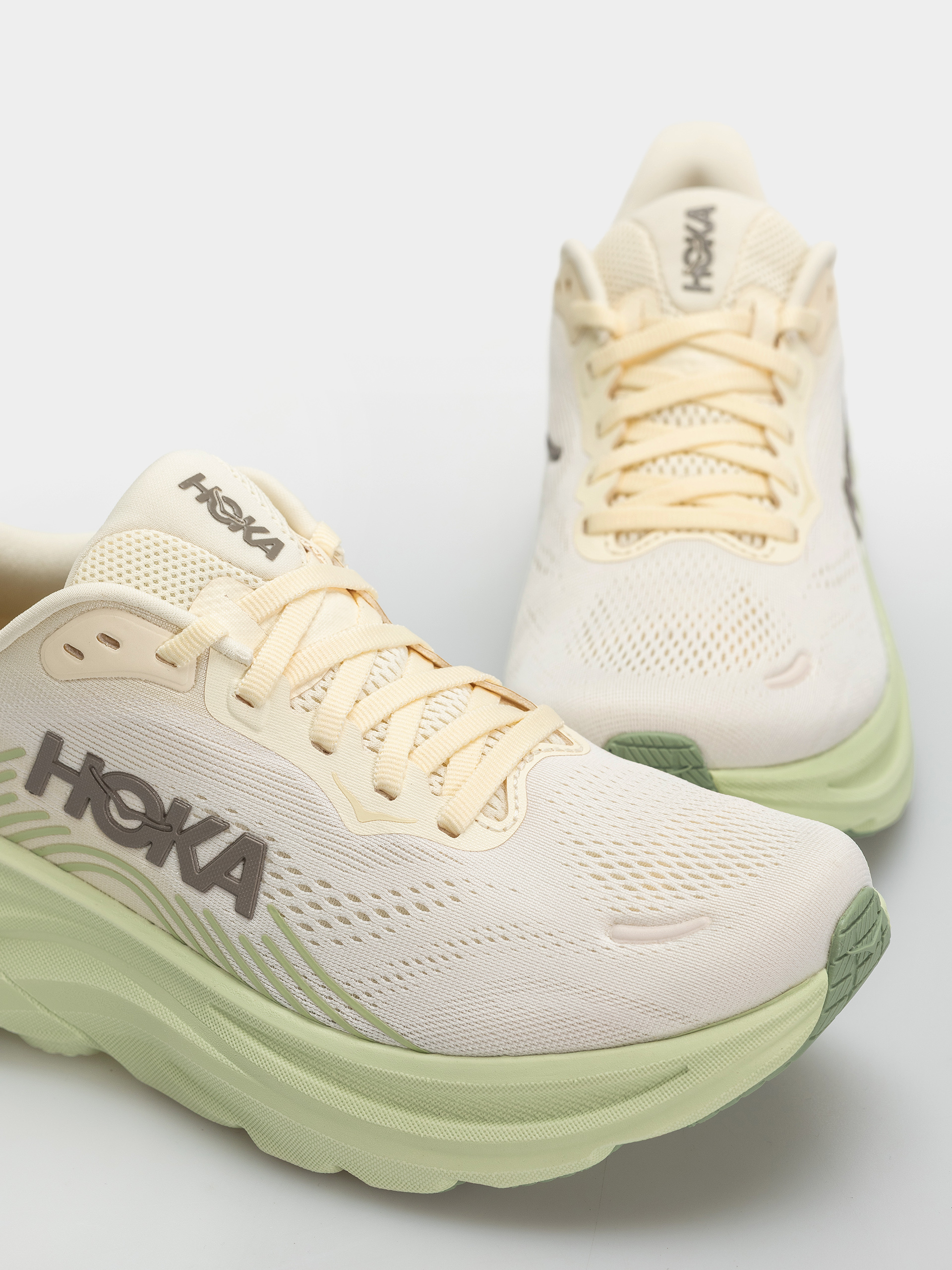 Hoka Clifton 11 Wmn Cipők (alabaster/morning dew)