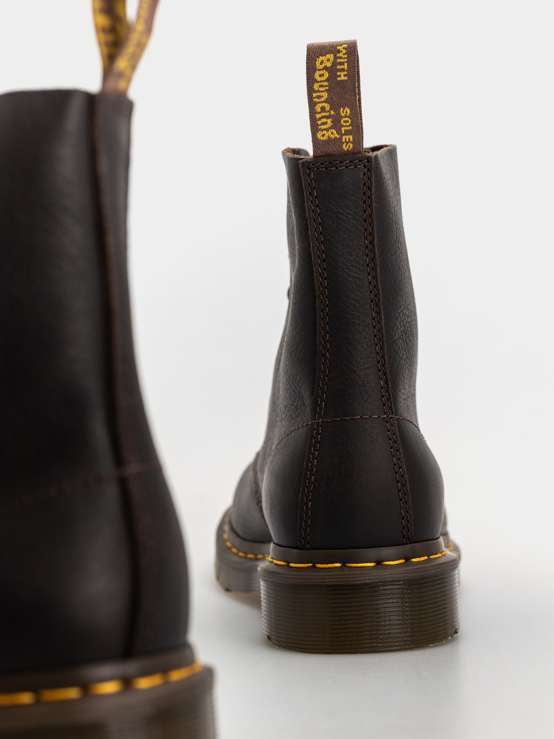 Dr. Martens 1460 Pascal Cipők (dark brown)