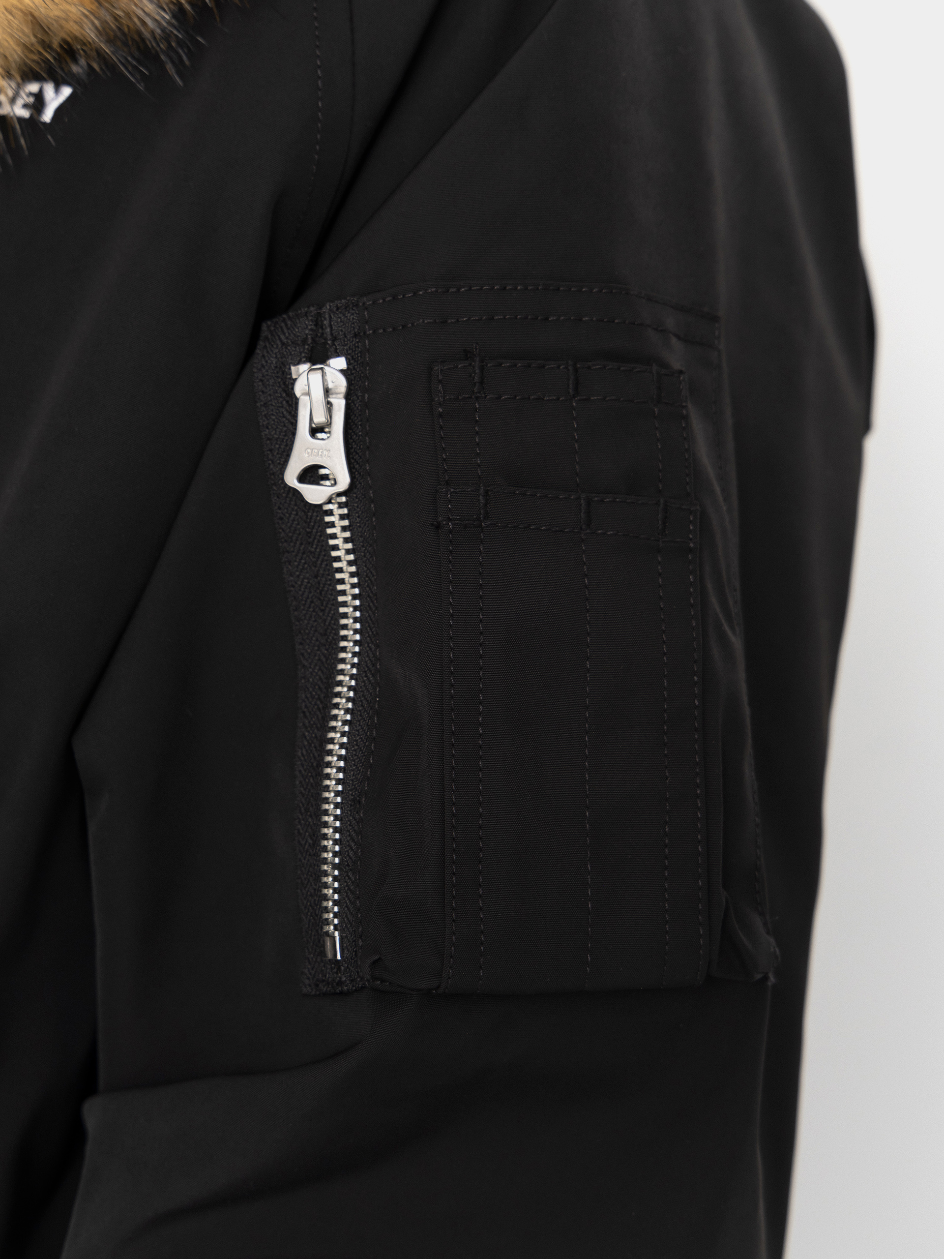 Dzseki OBEY N-2B (black)