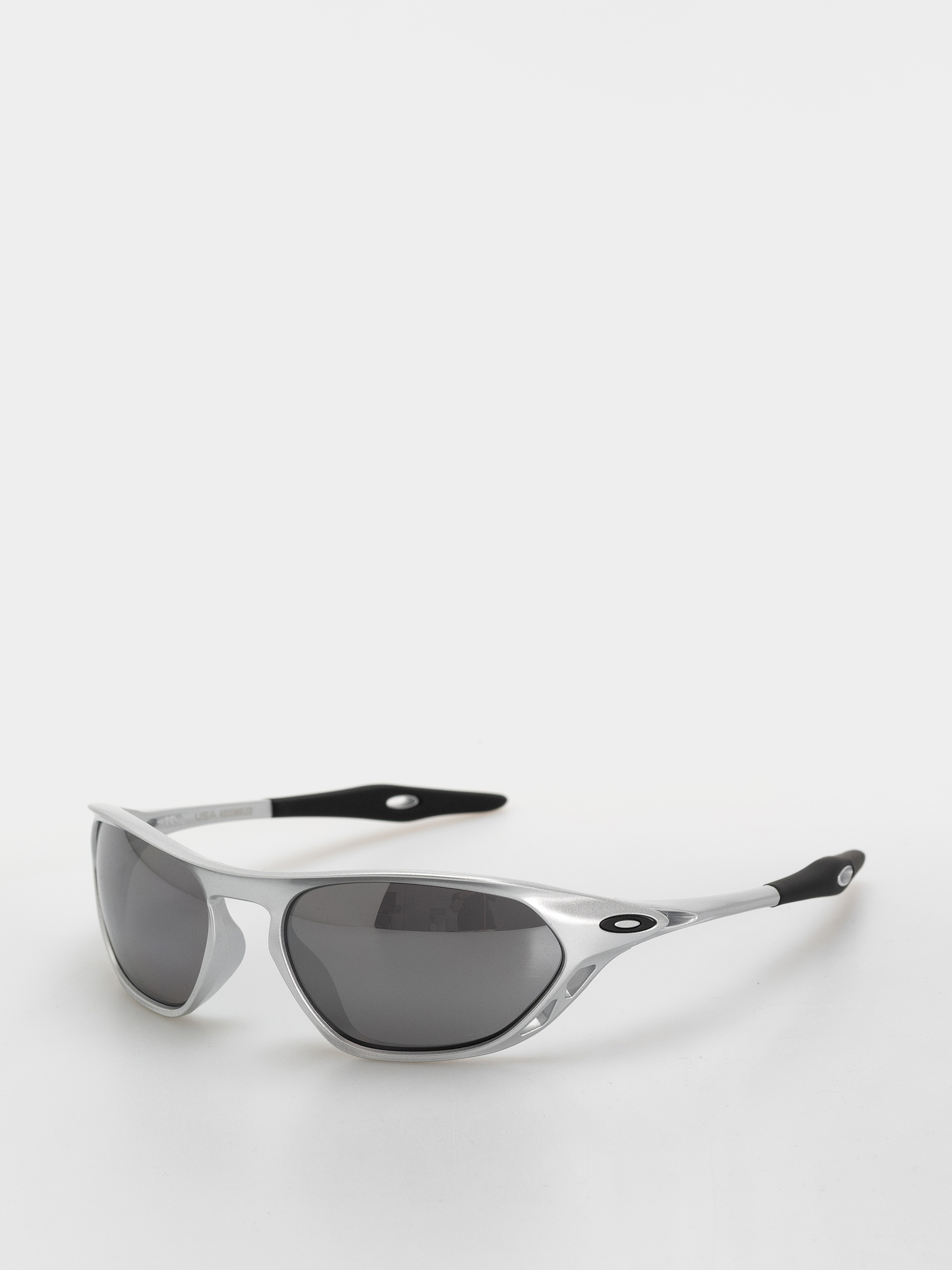Oakley Cage Jacket Napszemu00fcvegek (x-silver/prizm black polarized)