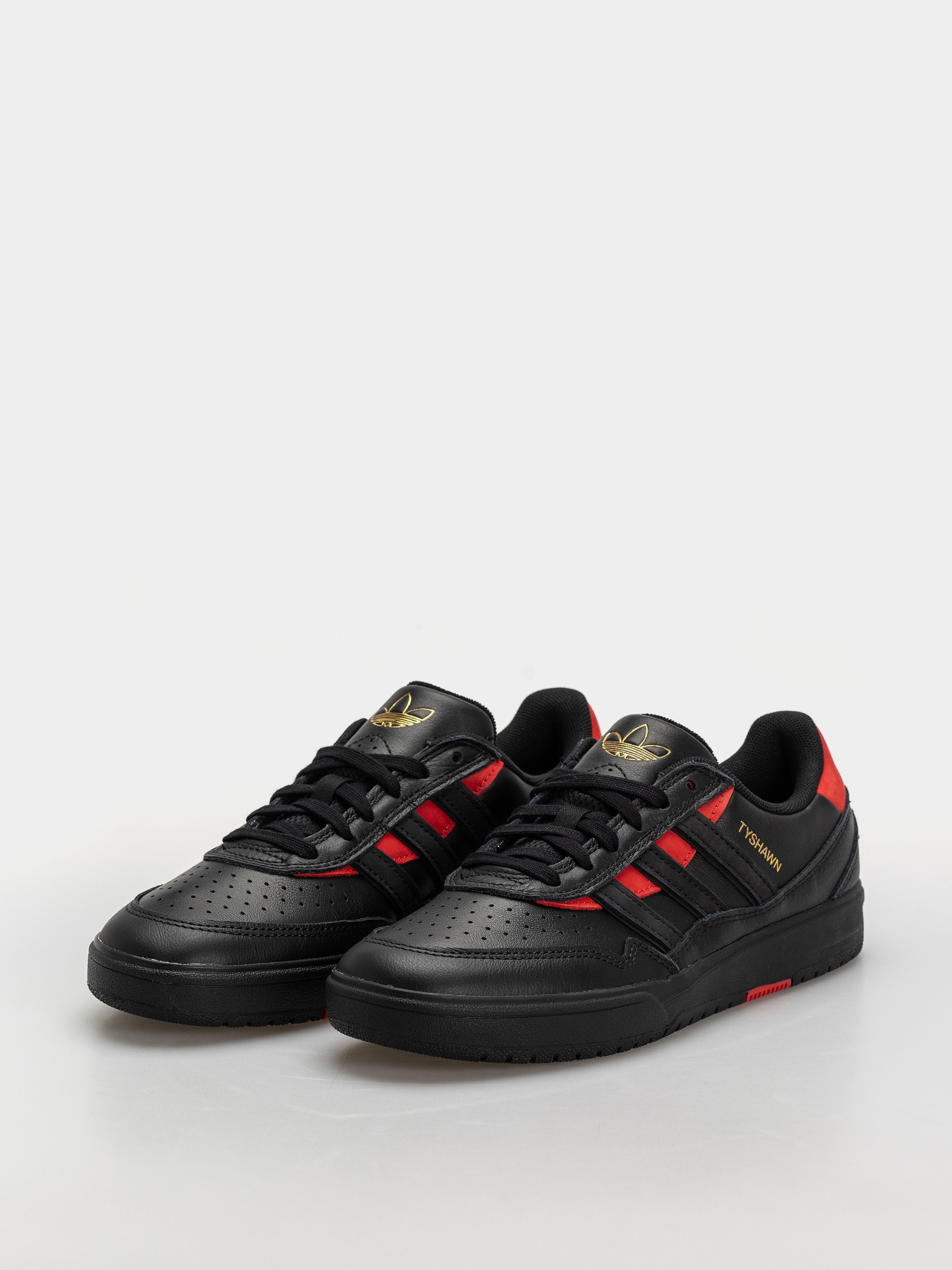 adidas Tyshawn II Cipők (cblack/cblack/betsca)