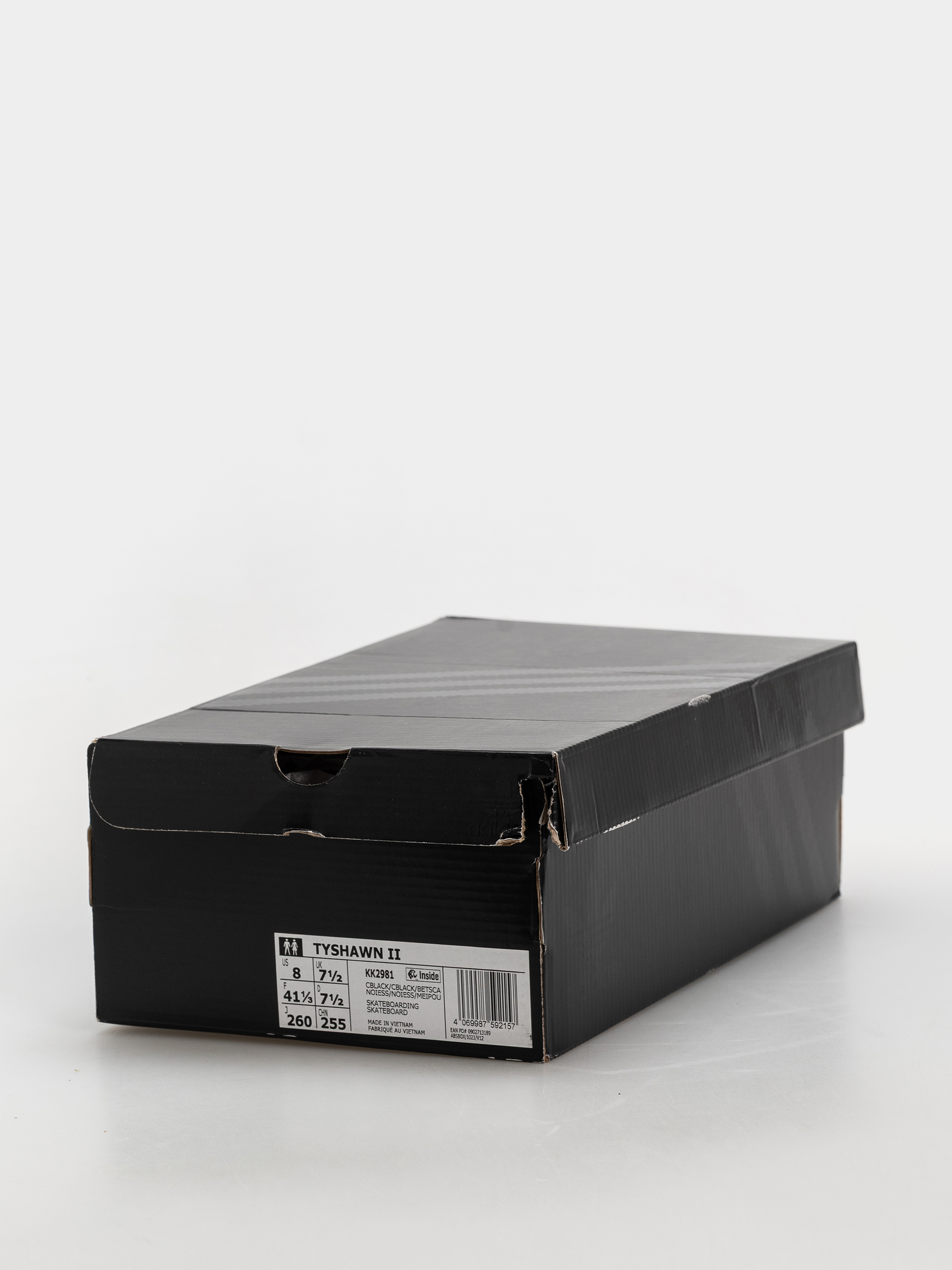 adidas Tyshawn II Cipők (cblack/cblack/betsca)