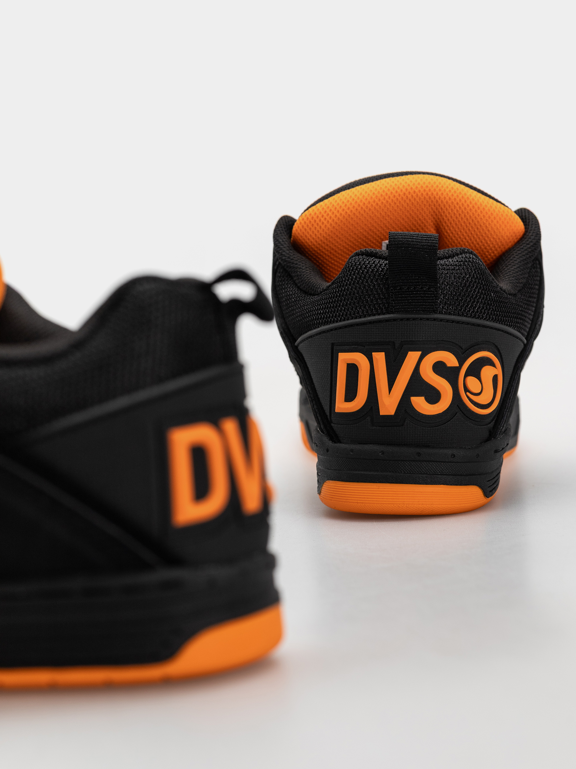 Cipők DVS Comanche (black/charcoal/orange)