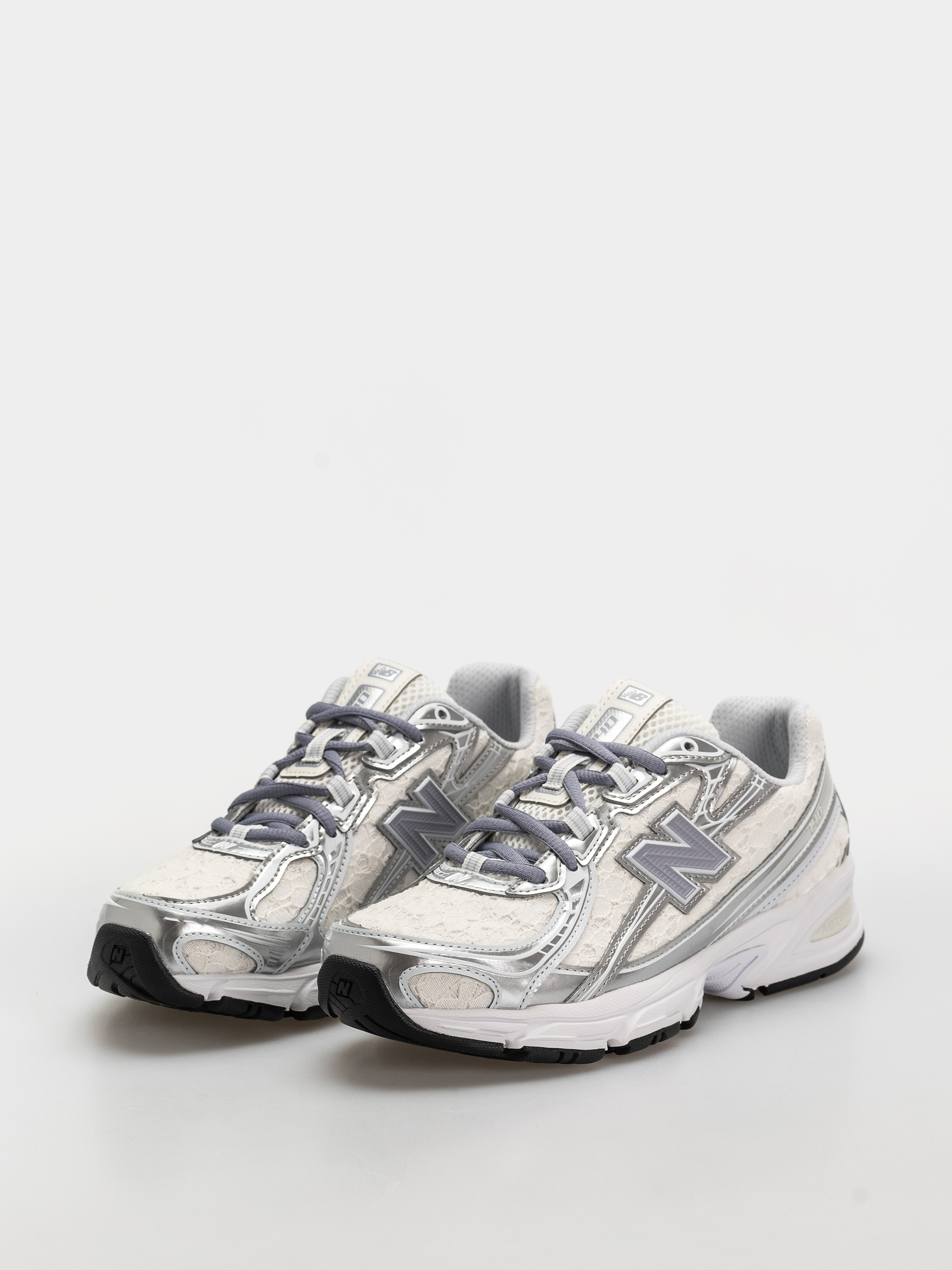 New Balance 740 Cipők (linen/silver metallic)