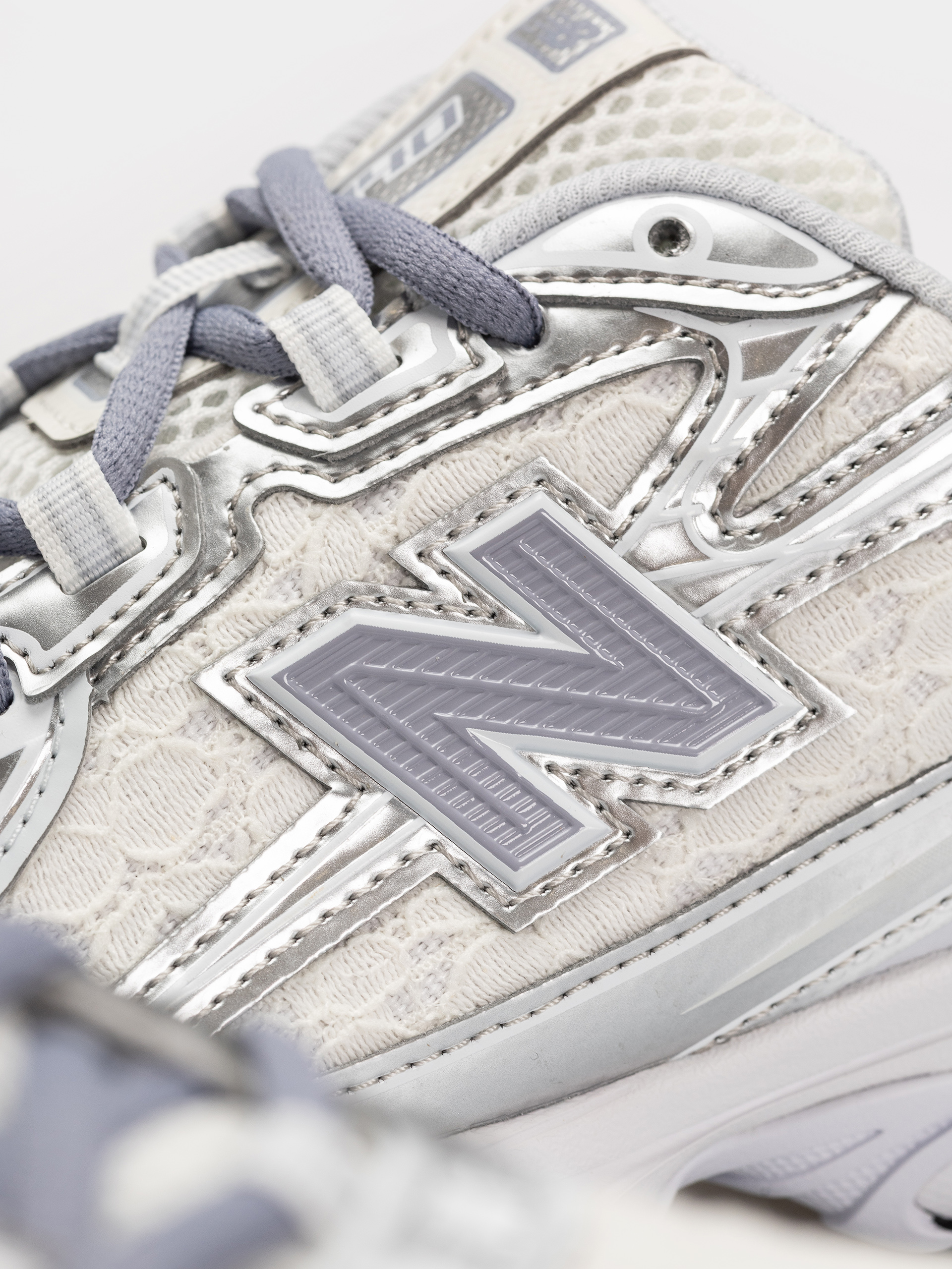 New Balance 740 Cipők (linen/silver metallic)