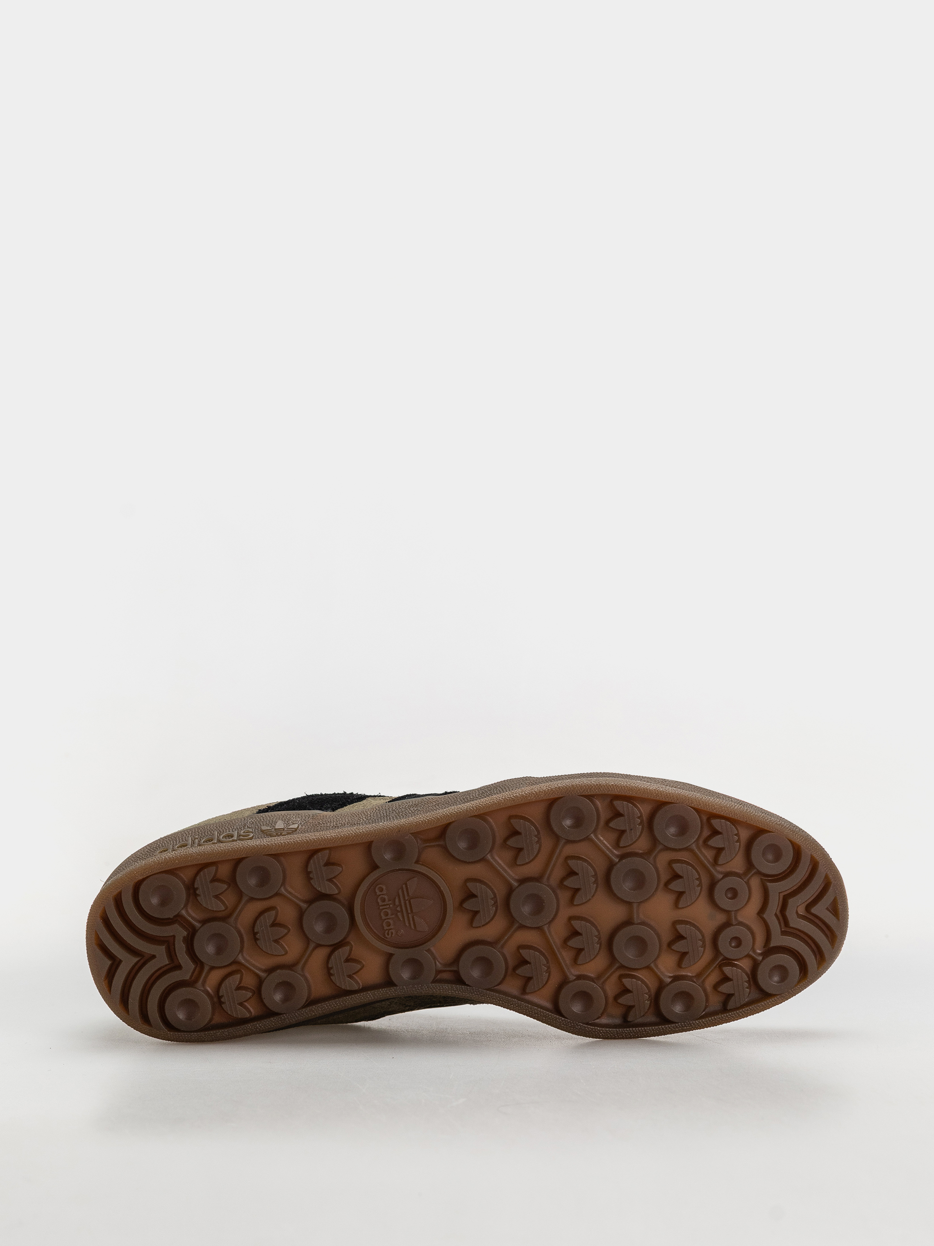 adidas Aloha Super Cipők (olistr/cblack/gum5)