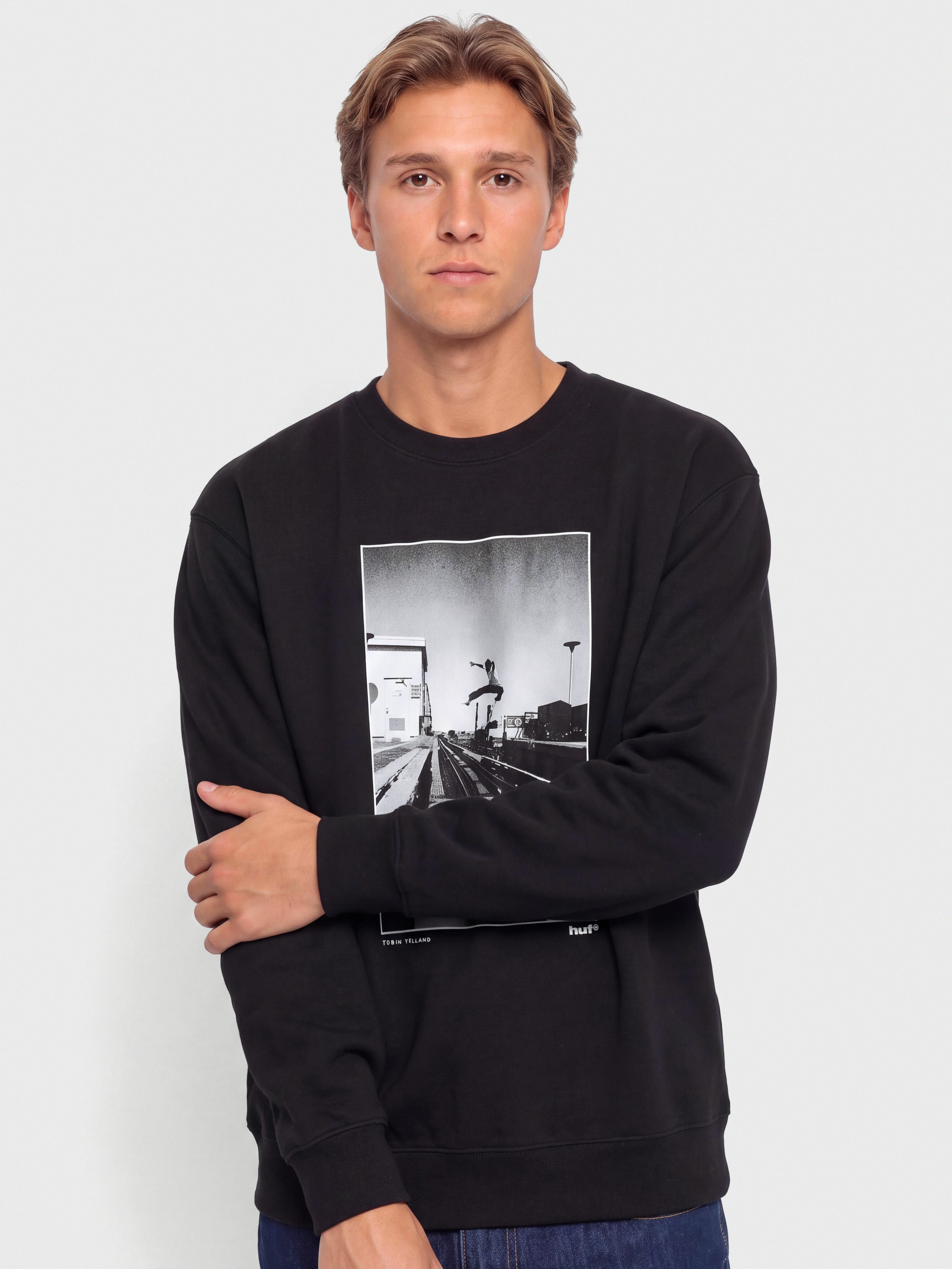 Pulóver HUF Taking The Leap