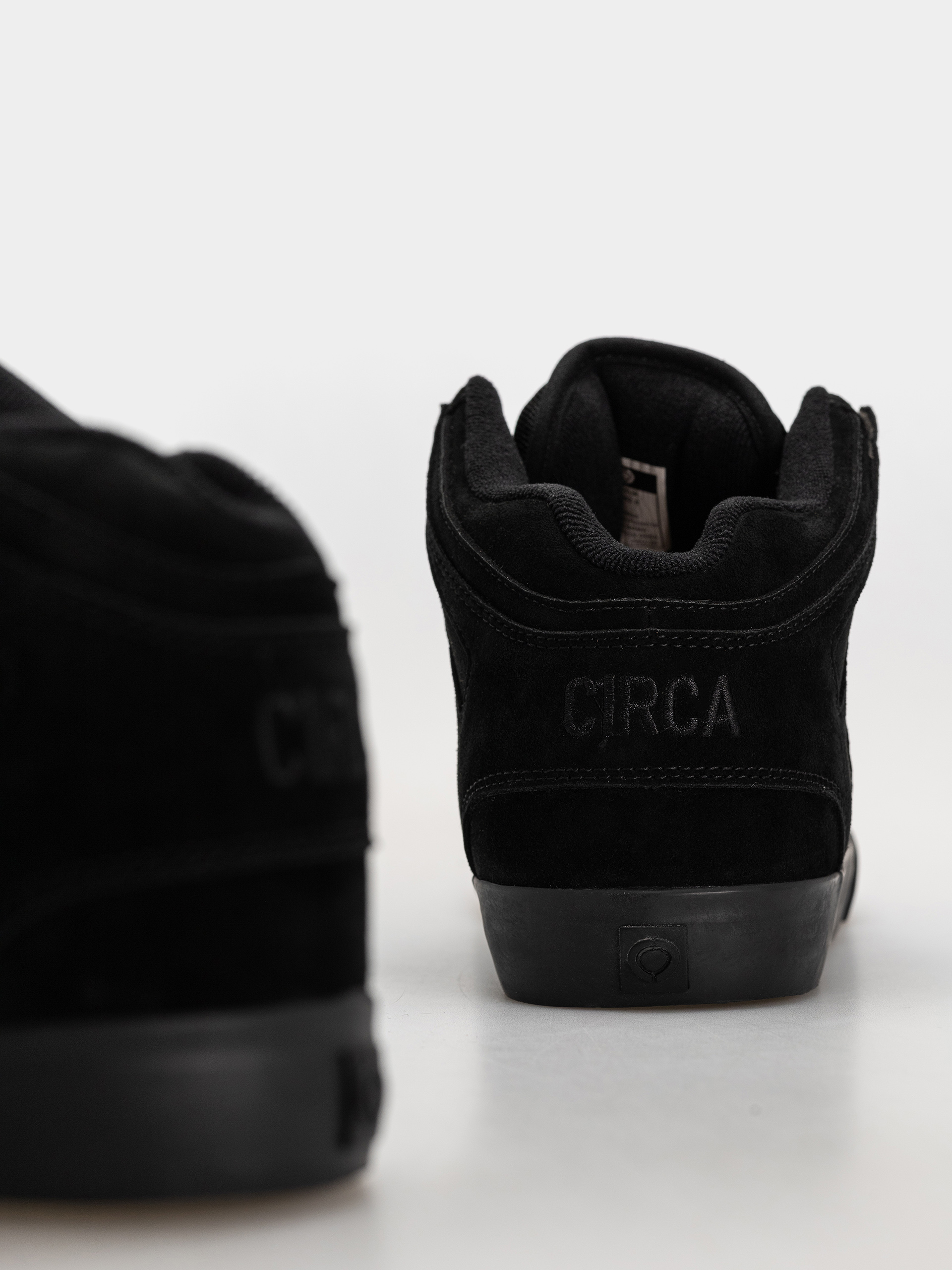 Circa 99 Vulc Hi Cipők (black)