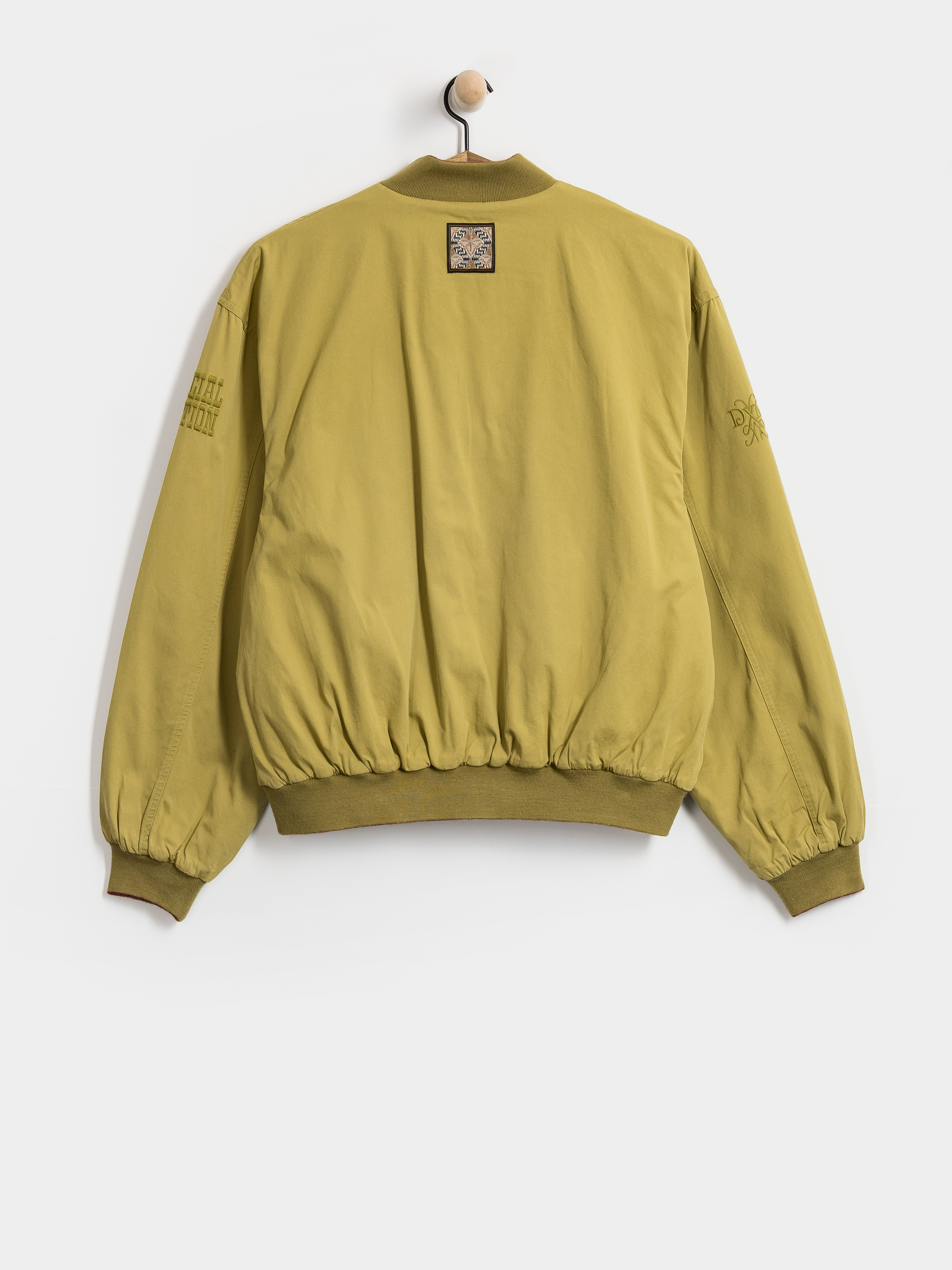 Deus Ex Machina Pendula Reversible Dzseki (willow green blanket red)