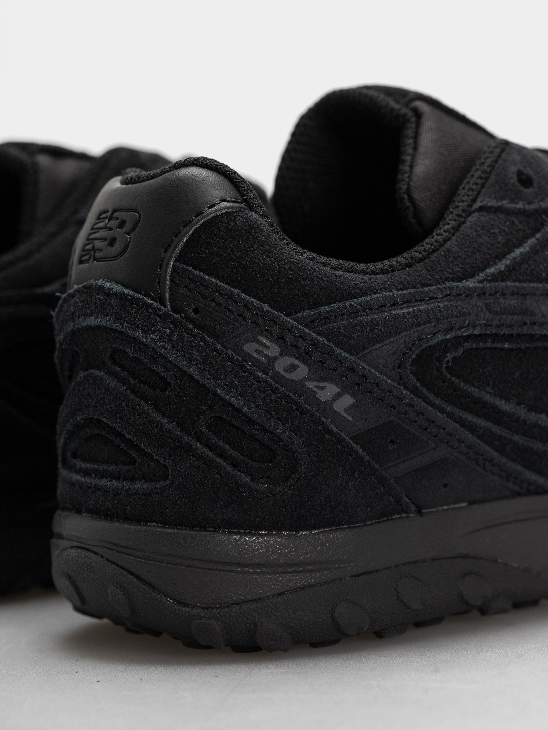 New Balance 204L Cipők (black/black cement)
