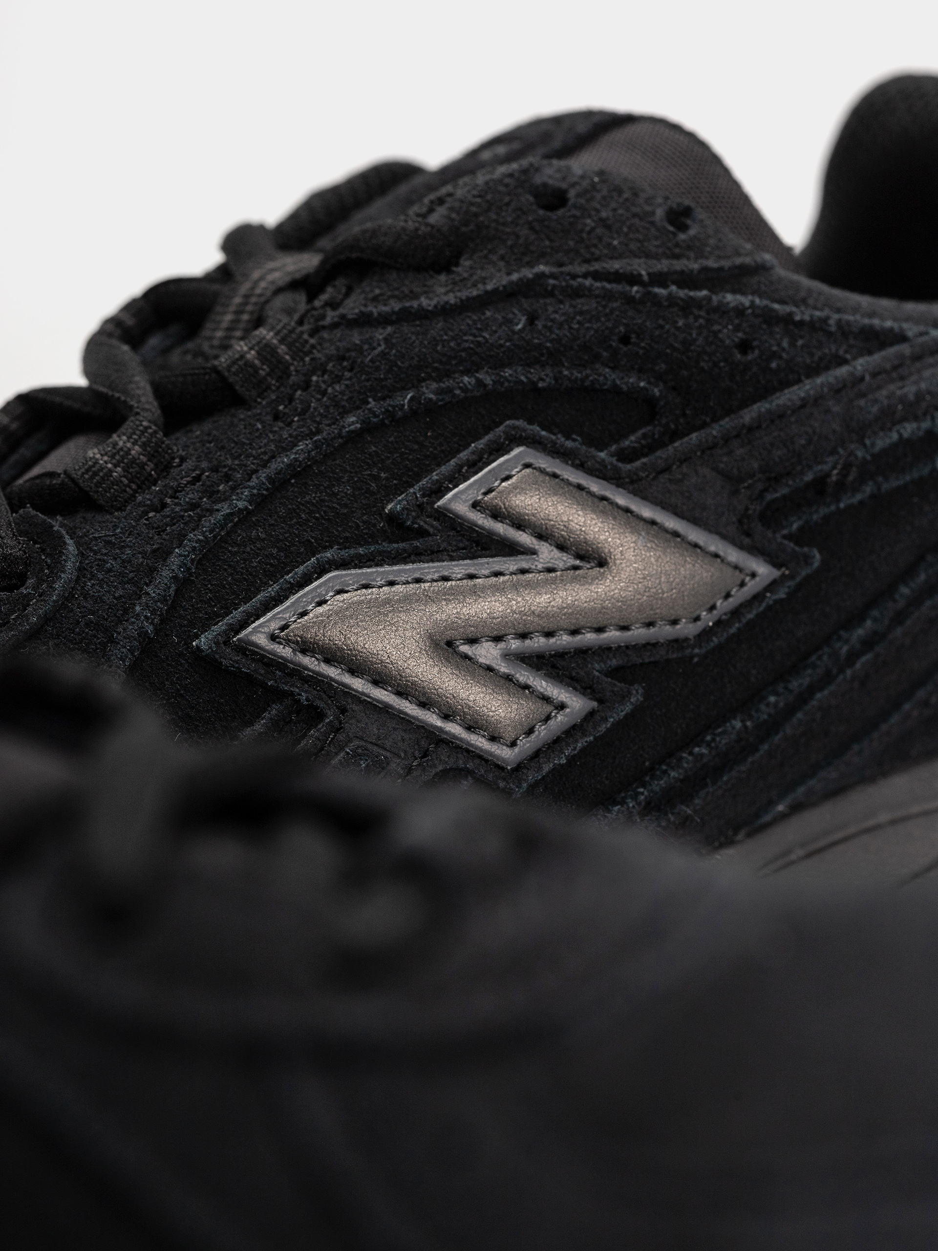 New Balance 204L Cipők (black/black cement)