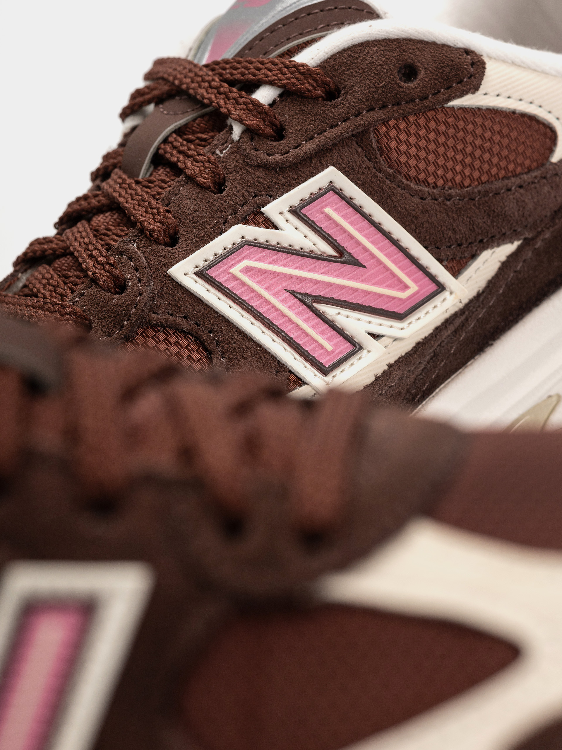 New Balance 2010 Cipők (pumpernickel/pink eraser)