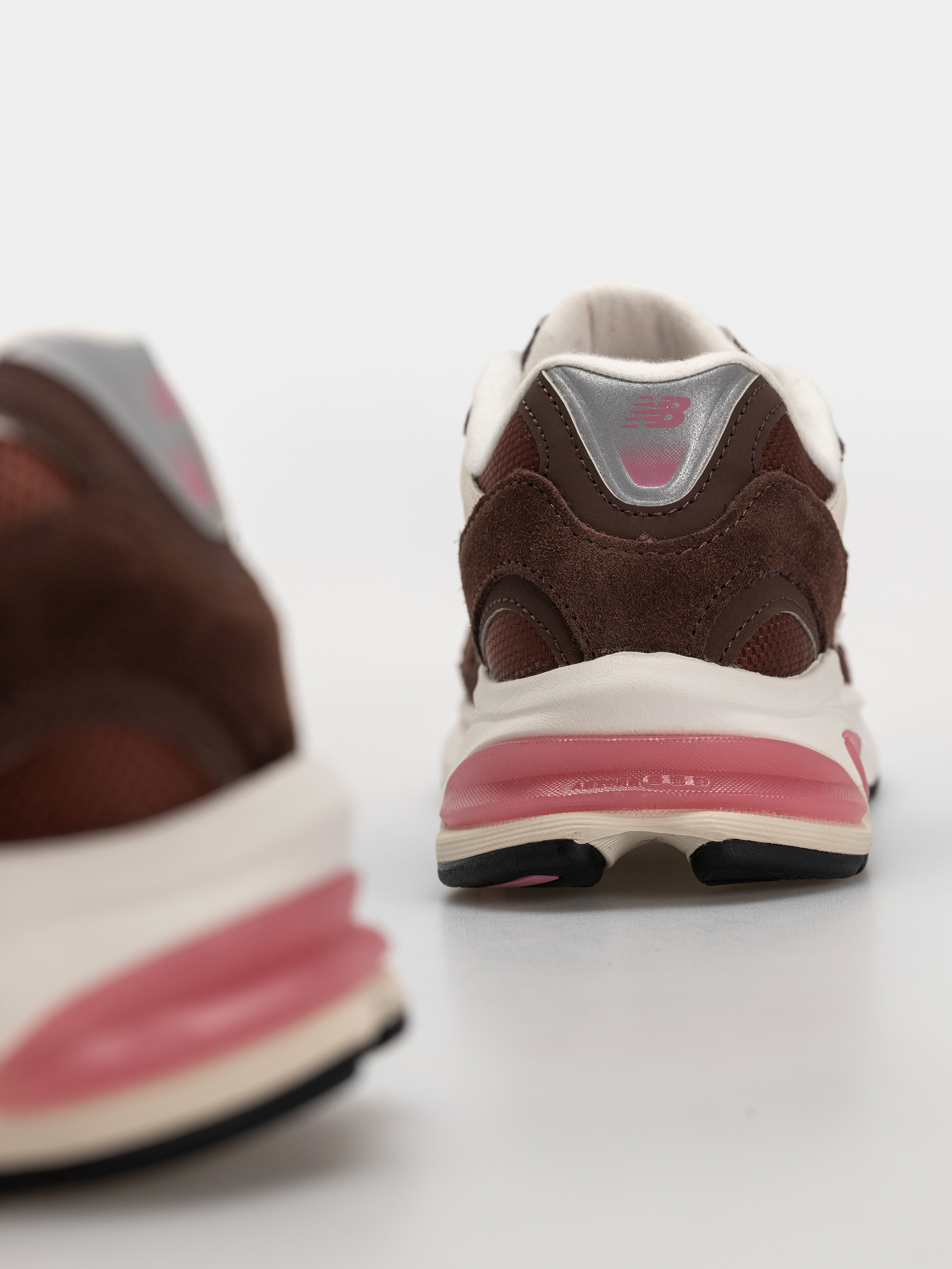 New Balance 2010 Cipők (pumpernickel/pink eraser)