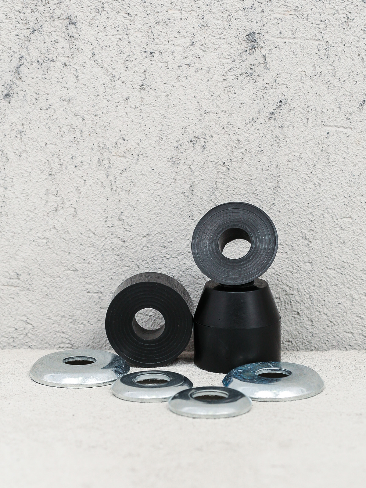 Independent Standard Cylinder 94 Hard Gumipogácsa (black)