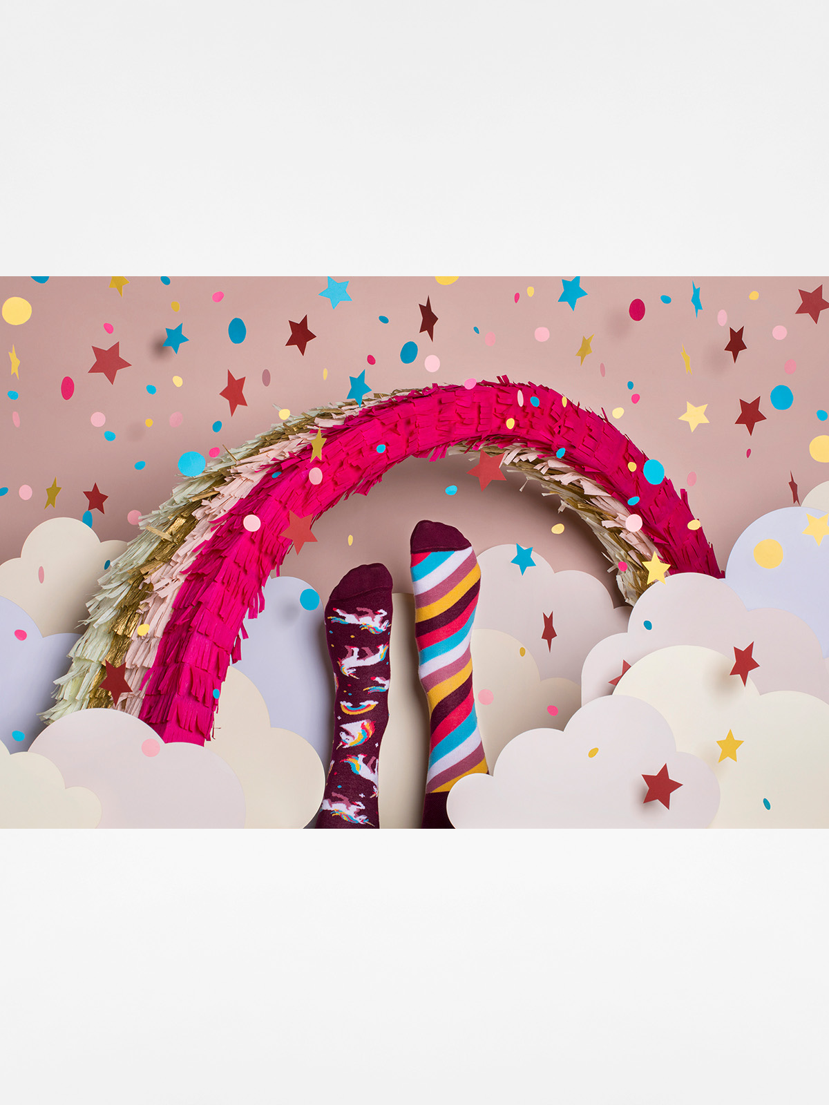 Many Mornings The Unicorn Zokni (burgundy)