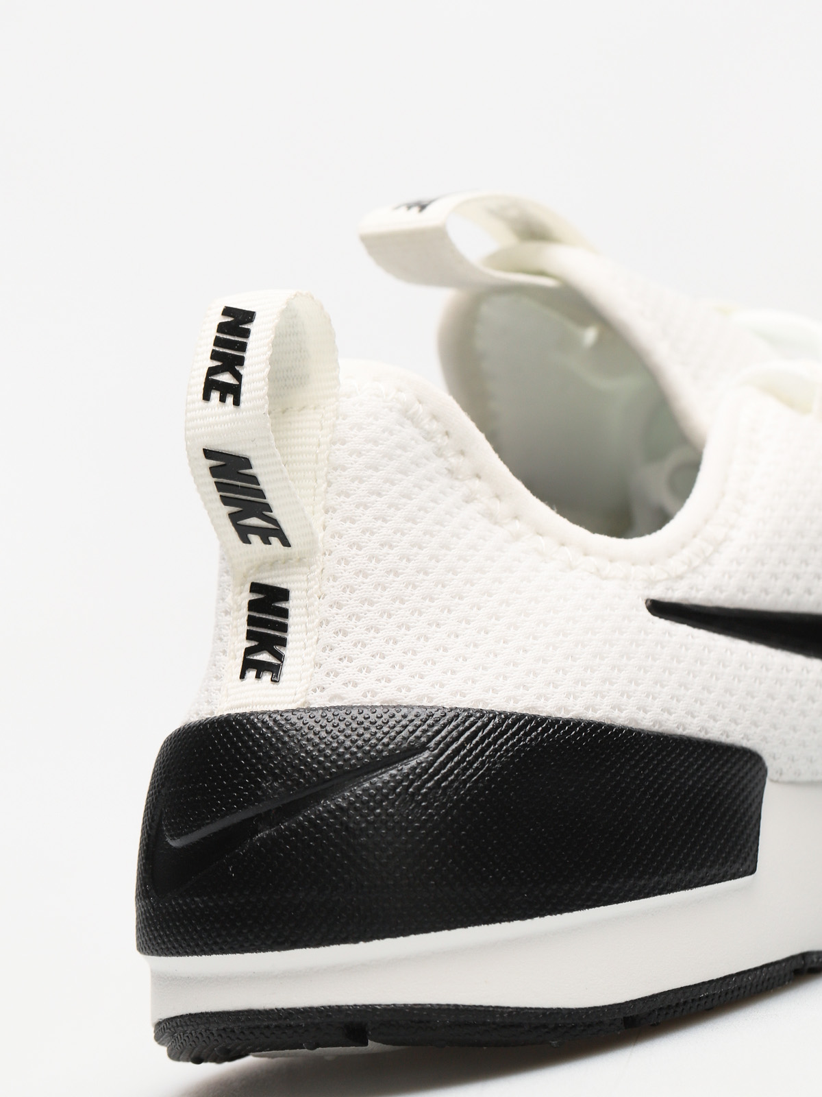 Nike Ashin Modern Wmn Cipők (summit white/black)