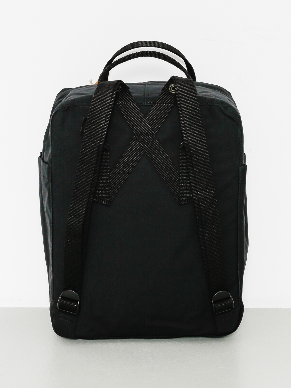 Fjallraven Kanken Hu00e1tizsu00e1k (black)